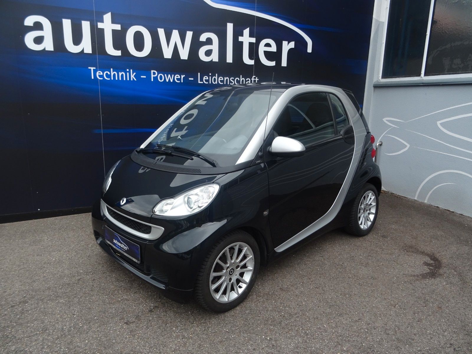 Fahrzeugabbildung Smart ForTwo fortwo coupe Micro Hybrid Drive 52kW