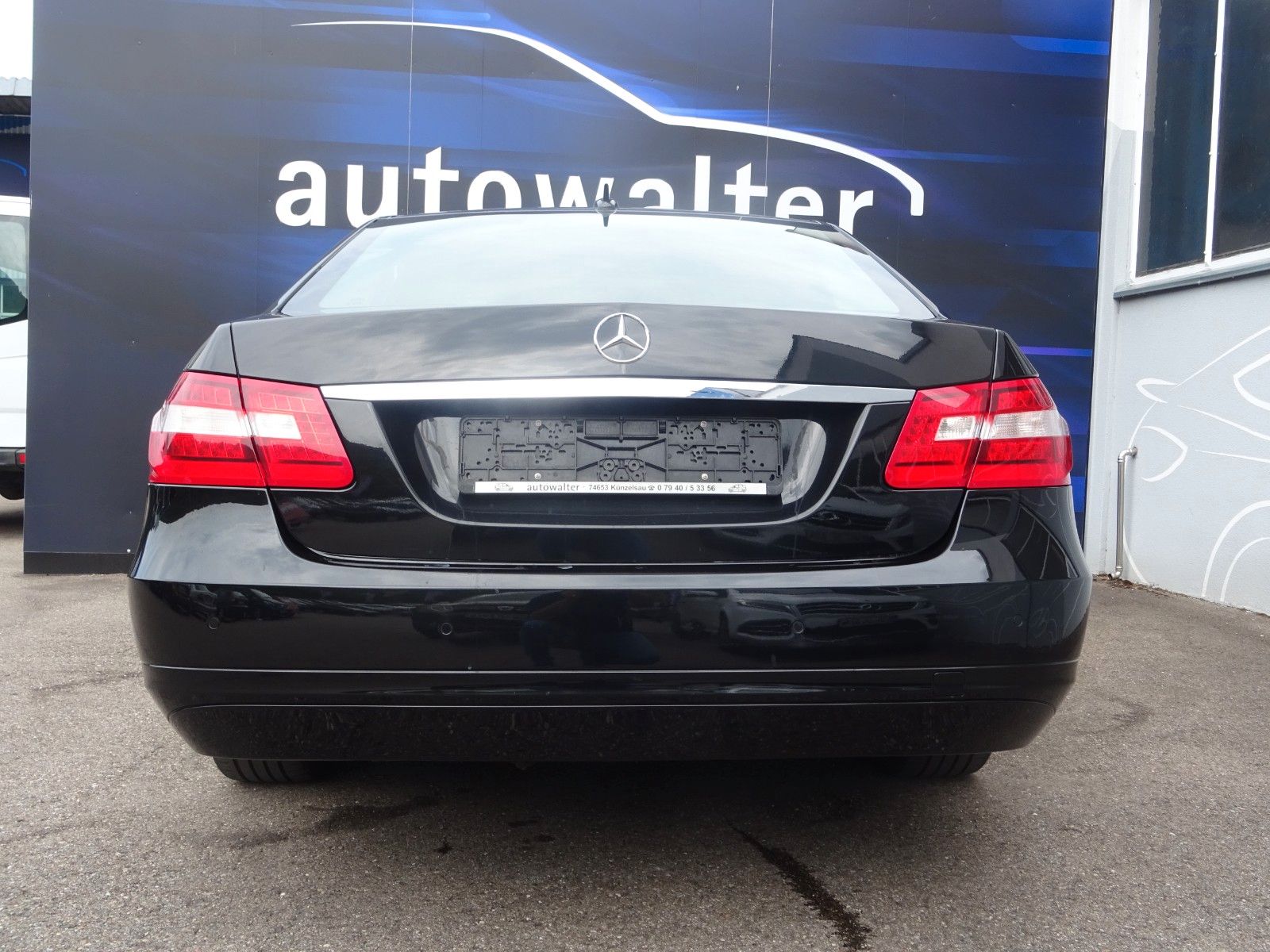 Fahrzeugabbildung Mercedes-Benz E 220 E -Klasse Lim. E 220 CDI BlueEfficiency