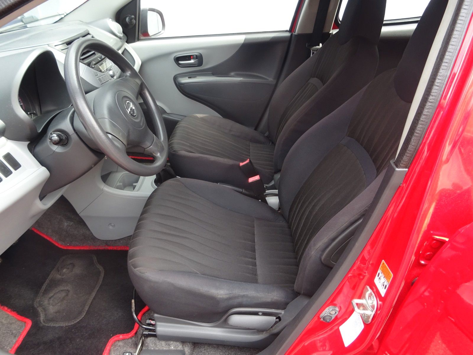Fahrzeugabbildung Nissan Pixo Acenta