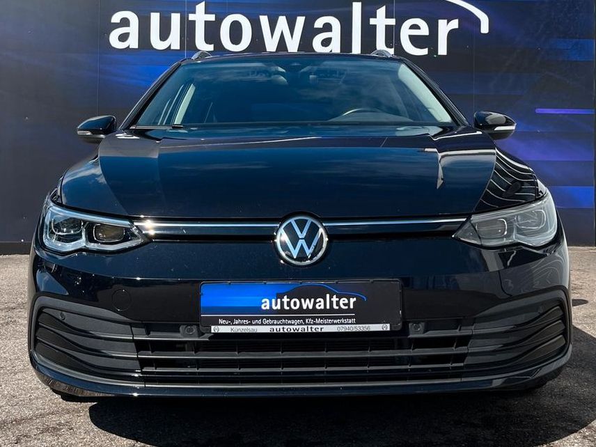 Fahrzeugabbildung Volkswagen Golf VIII Variant Life