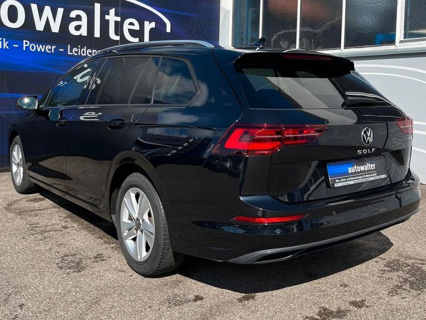 Fahrzeugabbildung Volkswagen Golf VIII Variant Life