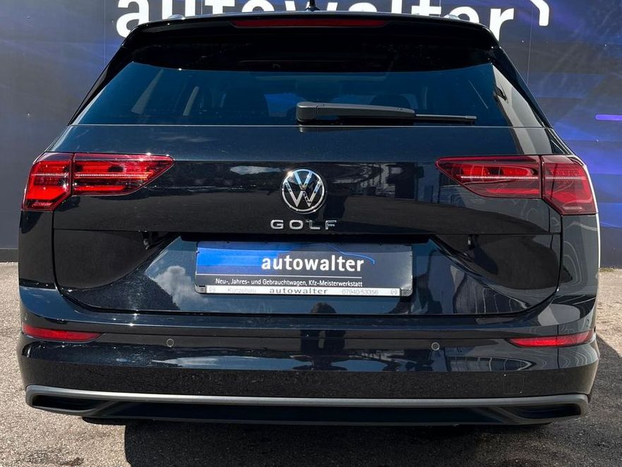 Fahrzeugabbildung Volkswagen Golf VIII Variant Life