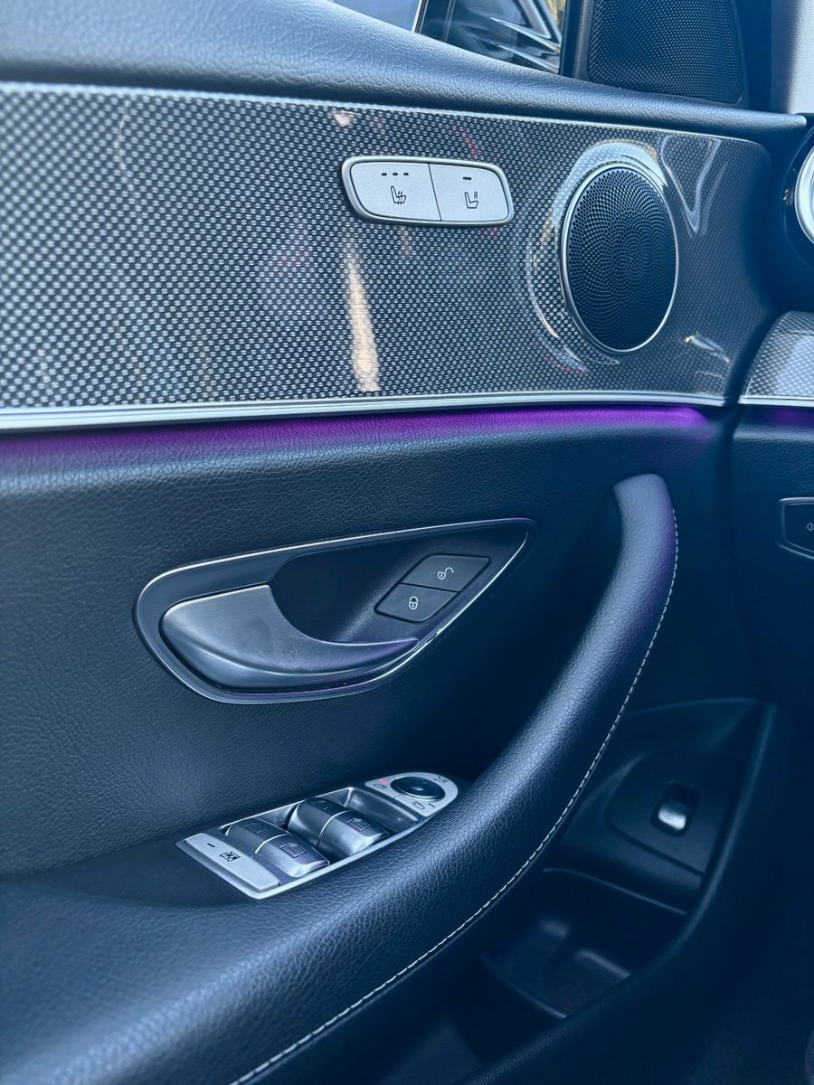 Fahrzeugabbildung Mercedes-Benz E 200 E -Klasse - AMG - LED
