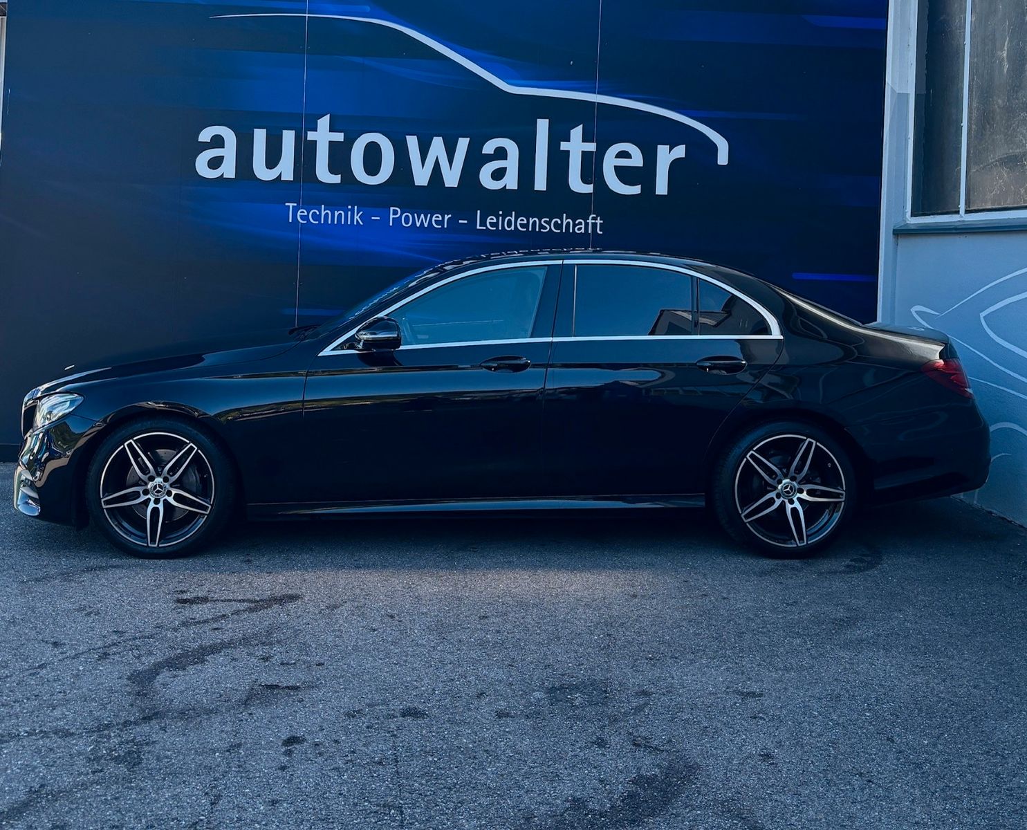 Fahrzeugabbildung Mercedes-Benz E 200 E -Klasse - AMG - LED