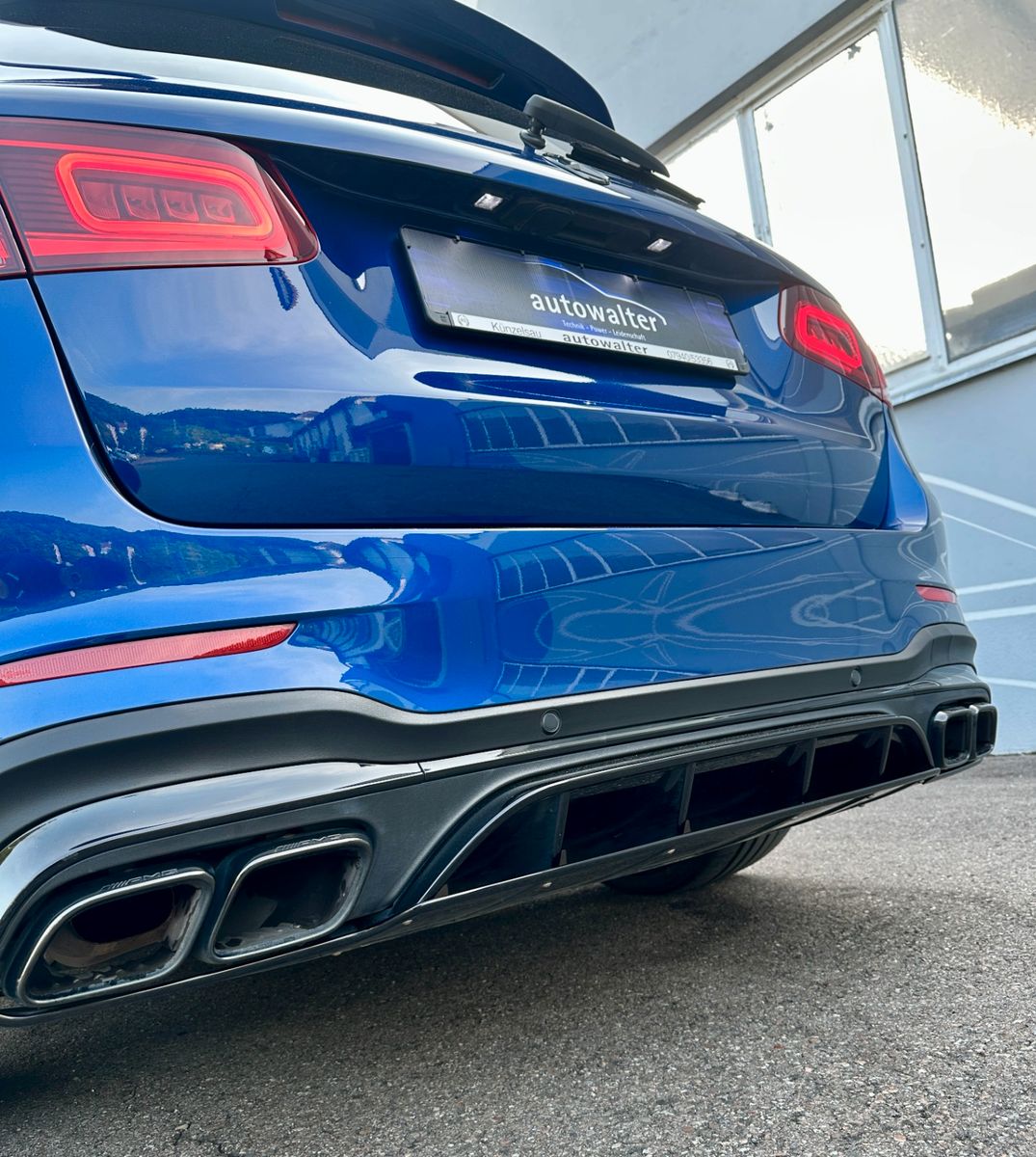 Fahrzeugabbildung Mercedes-Benz GLC 63 AMG -Pano-Aeropaket-Carbon