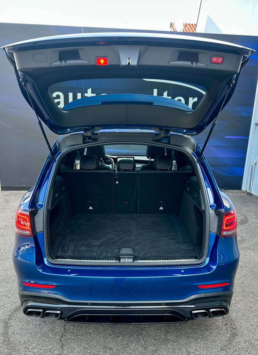 Fahrzeugabbildung Mercedes-Benz GLC 63 AMG -Pano-Aeropaket-Carbon
