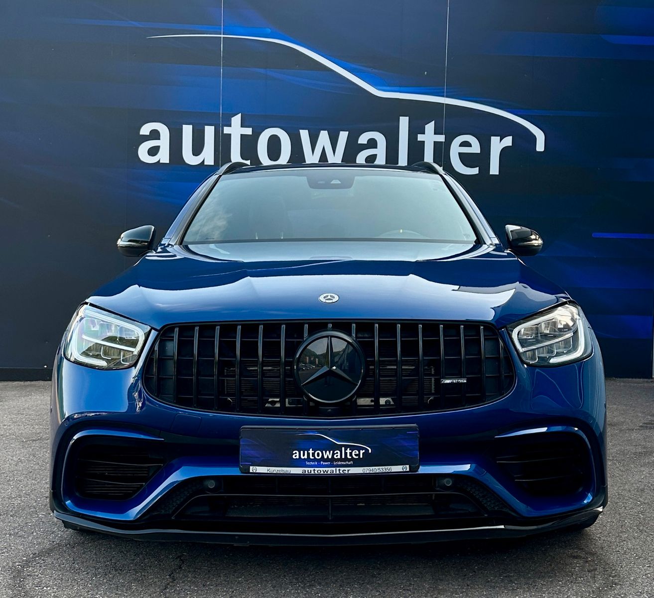 Fahrzeugabbildung Mercedes-Benz GLC 63 AMG -Pano-Aeropaket-Carbon