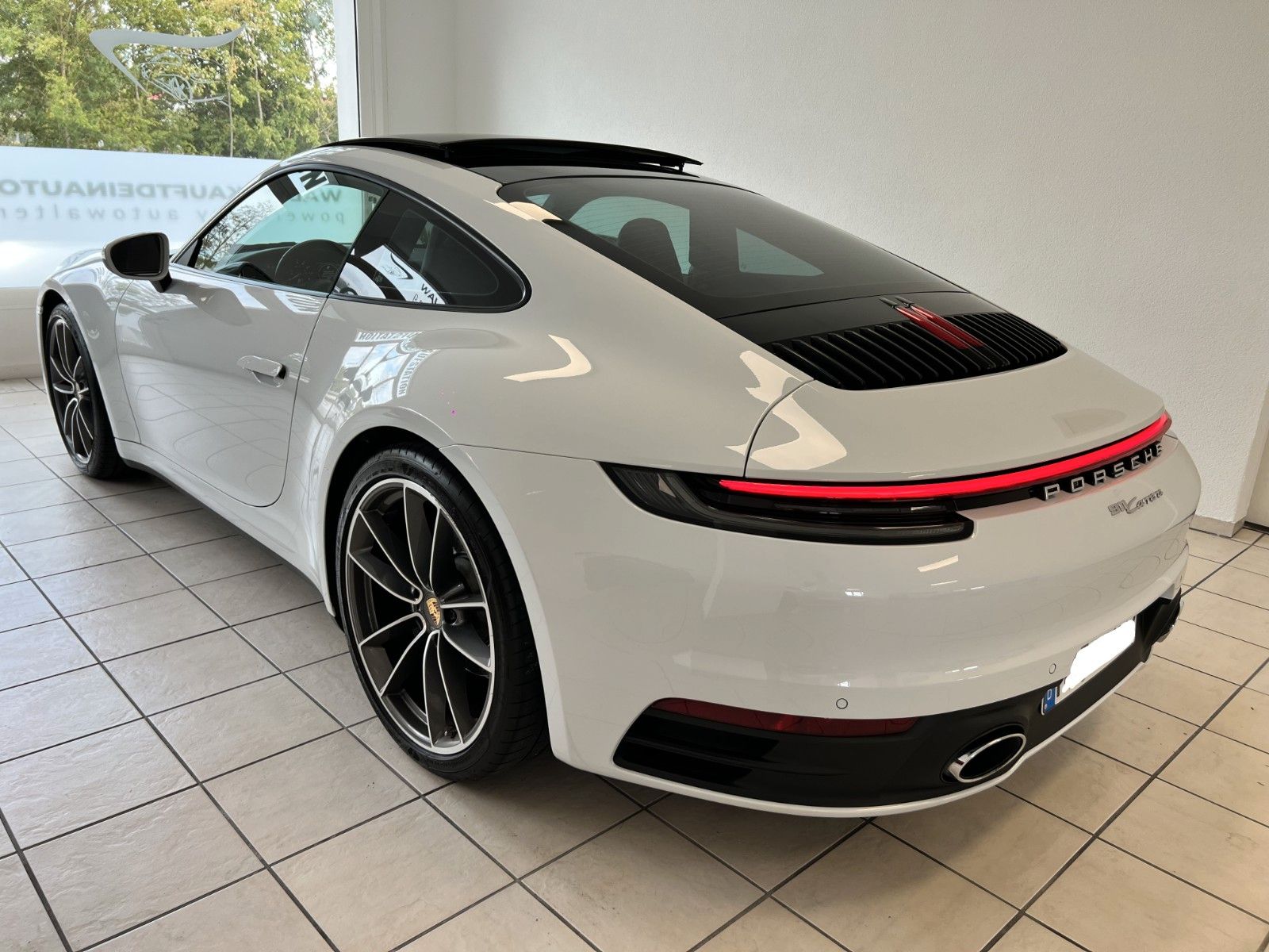 Fahrzeugabbildung Porsche 911 Carrera*Chrono*Sport-Auspuffanlage*Bicolor