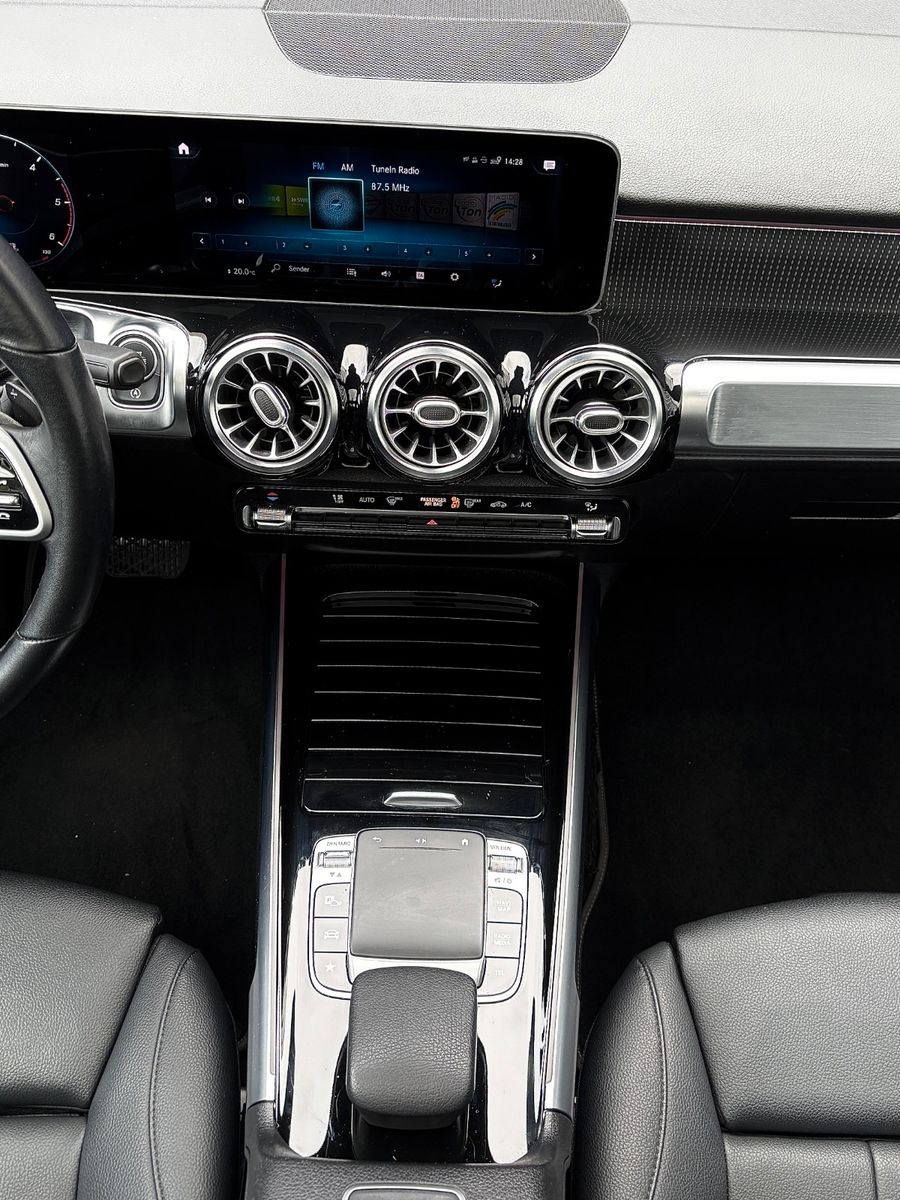 Fahrzeugabbildung Mercedes-Benz GLB 200 d 4Matic,Night-Paket,AHK Schwenkbar,