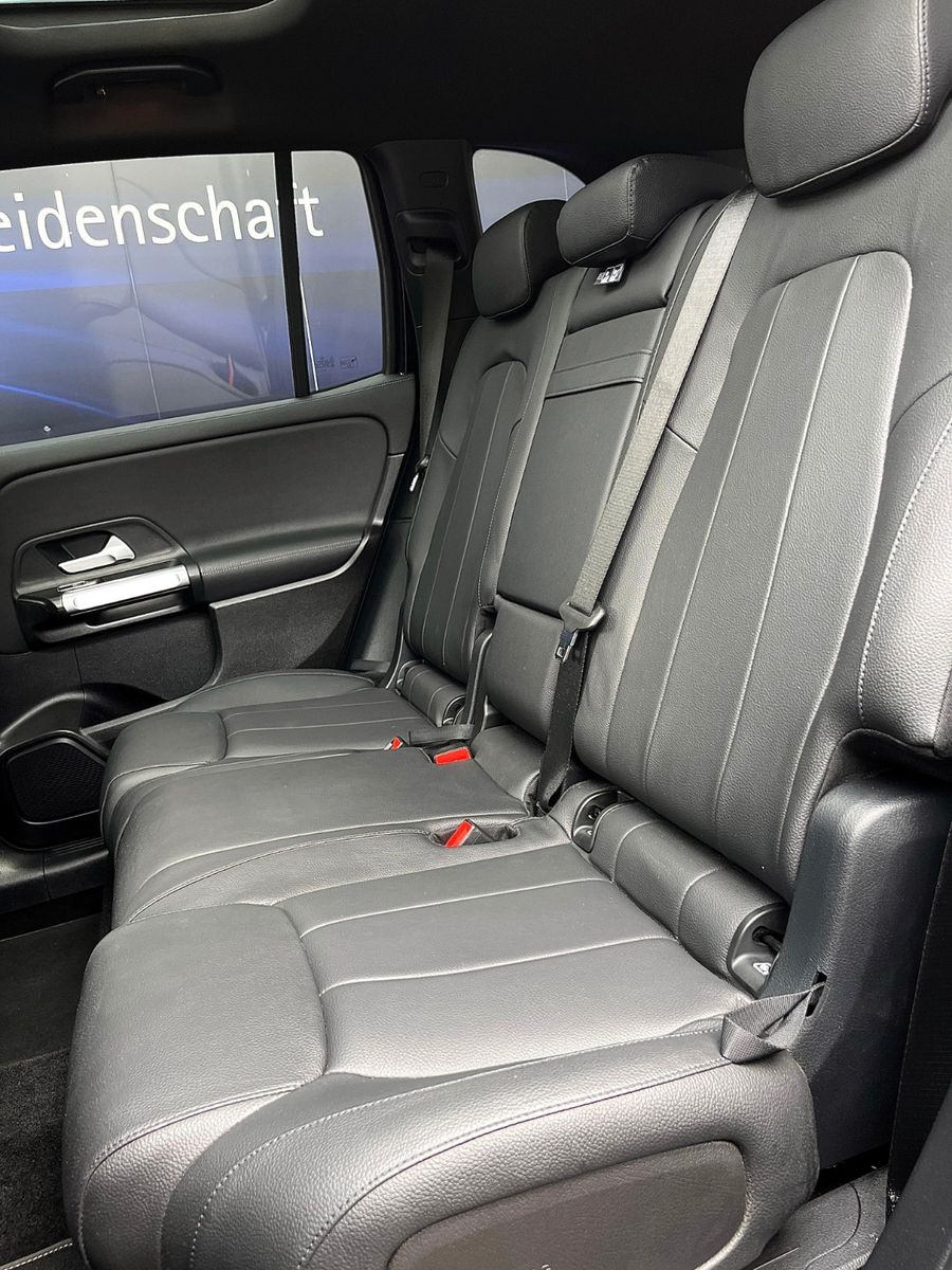 Fahrzeugabbildung Mercedes-Benz GLB 200 d 4Matic,Night-Paket,AHK Schwenkbar,