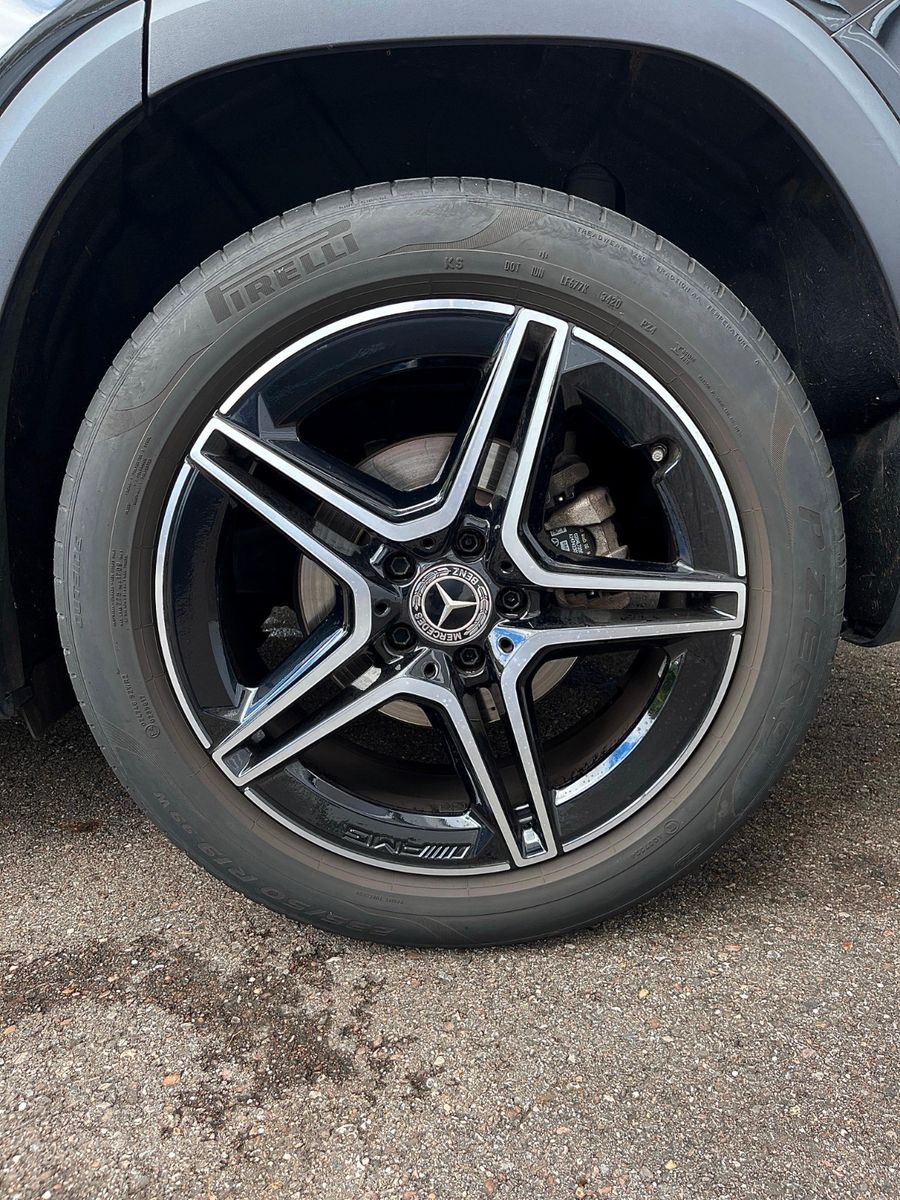 Fahrzeugabbildung Mercedes-Benz GLB 200 d 4Matic,Night-Paket,AHK Schwenkbar,