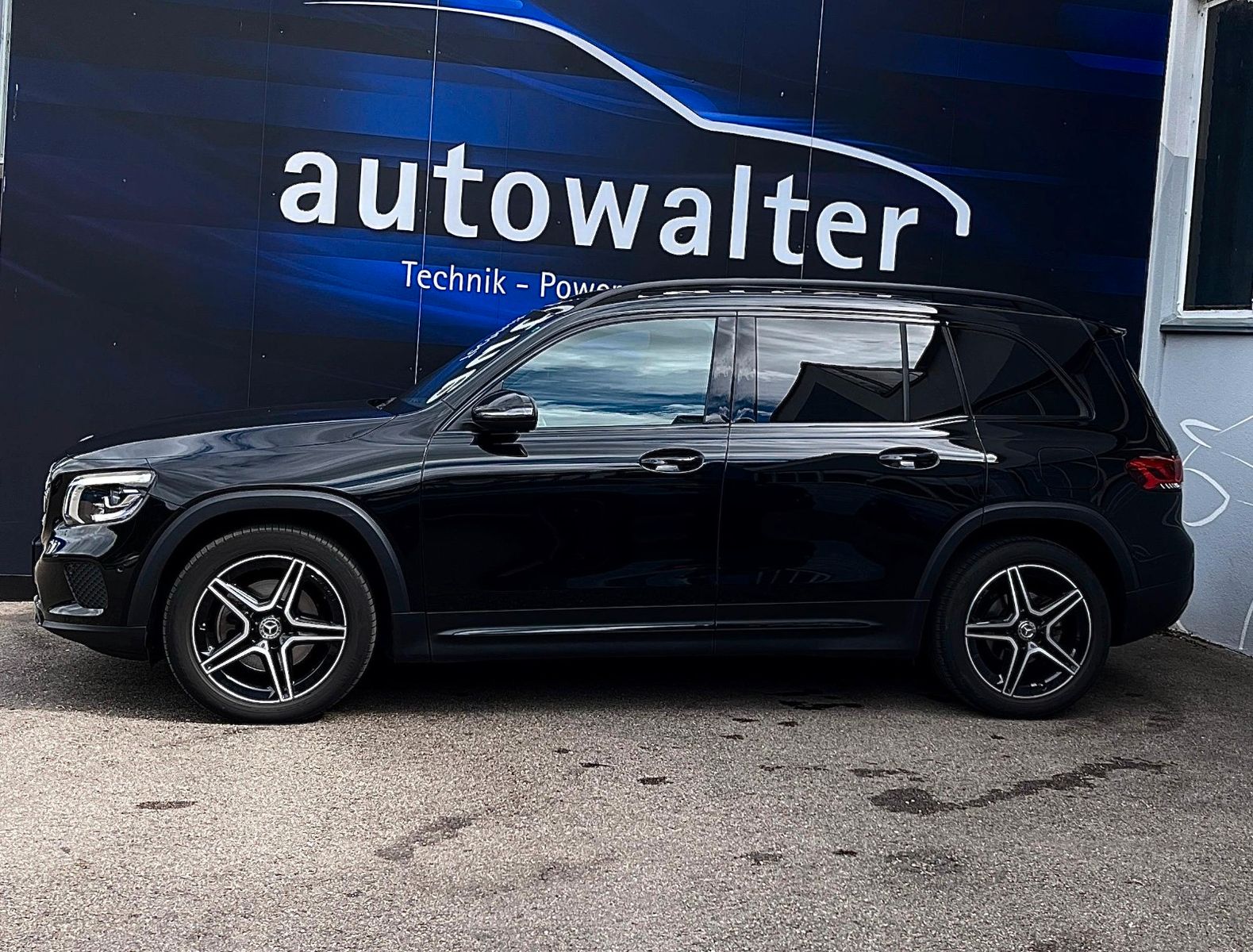 Fahrzeugabbildung Mercedes-Benz GLB 200 d 4Matic,Night-Paket,AHK Schwenkbar,