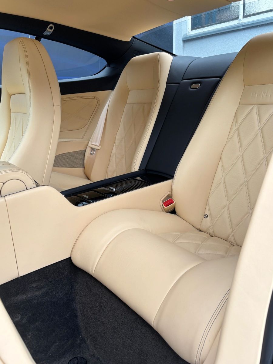 Fahrzeugabbildung Bentley Continental GT SPEED