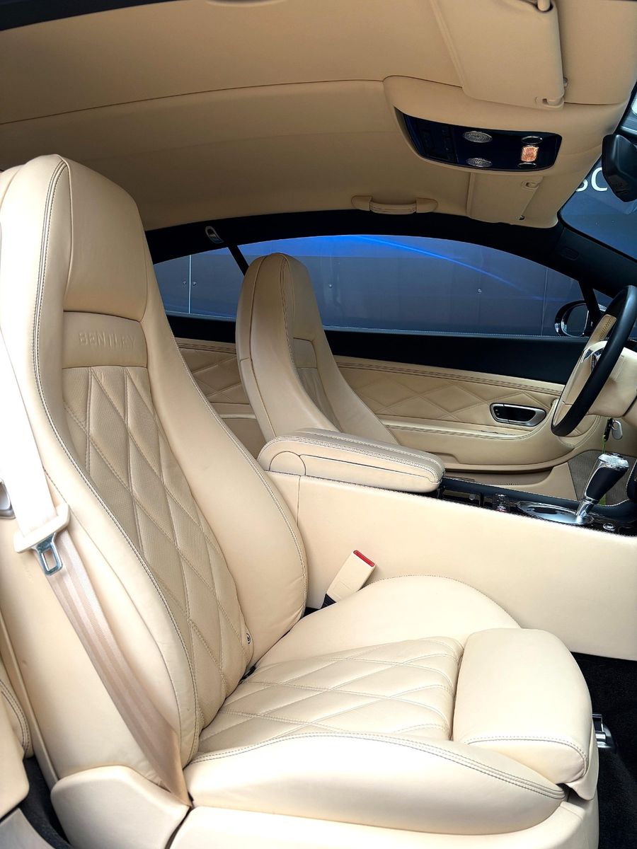 Fahrzeugabbildung Bentley Continental GT SPEED