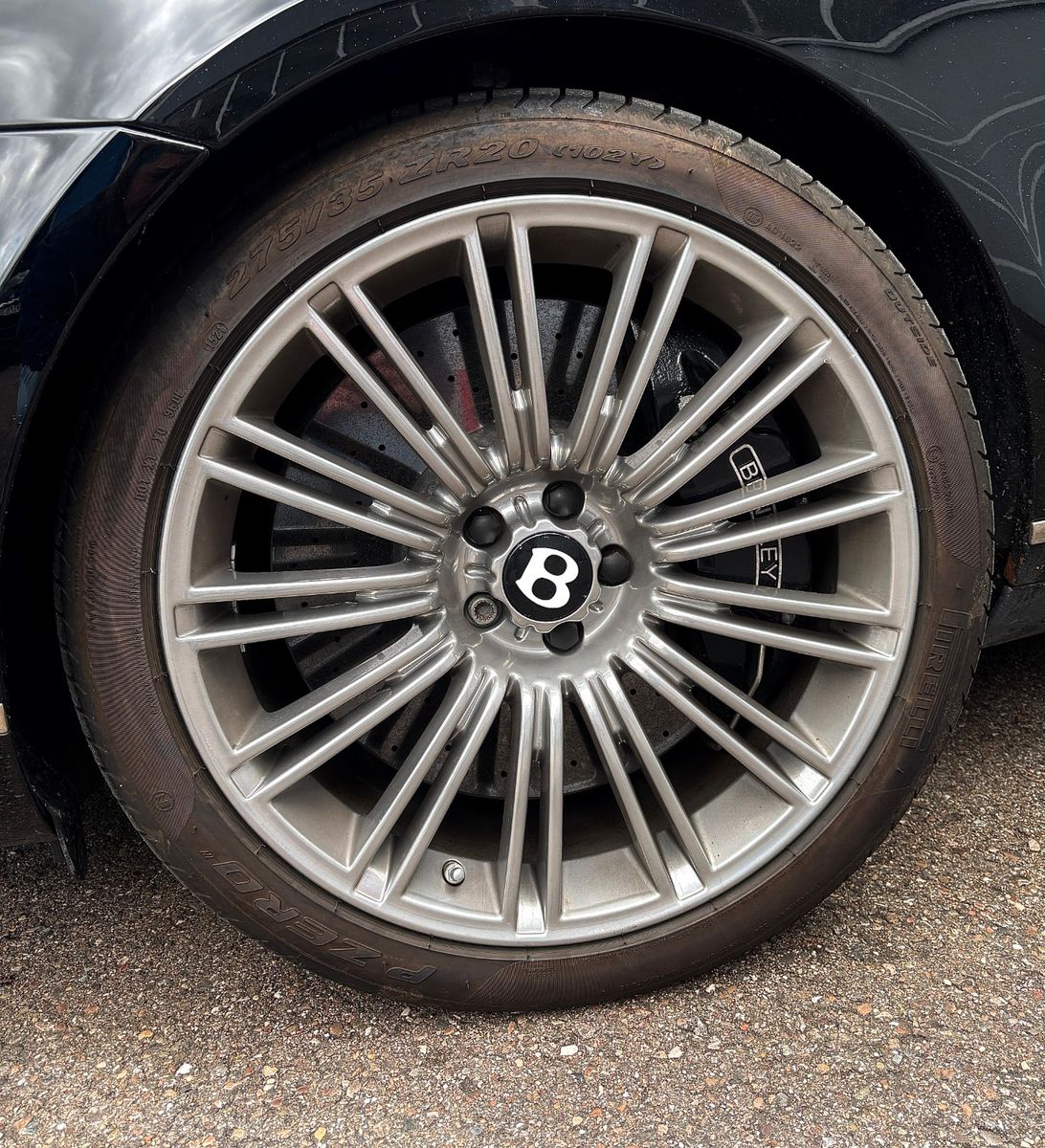 Fahrzeugabbildung Bentley Continental GT SPEED