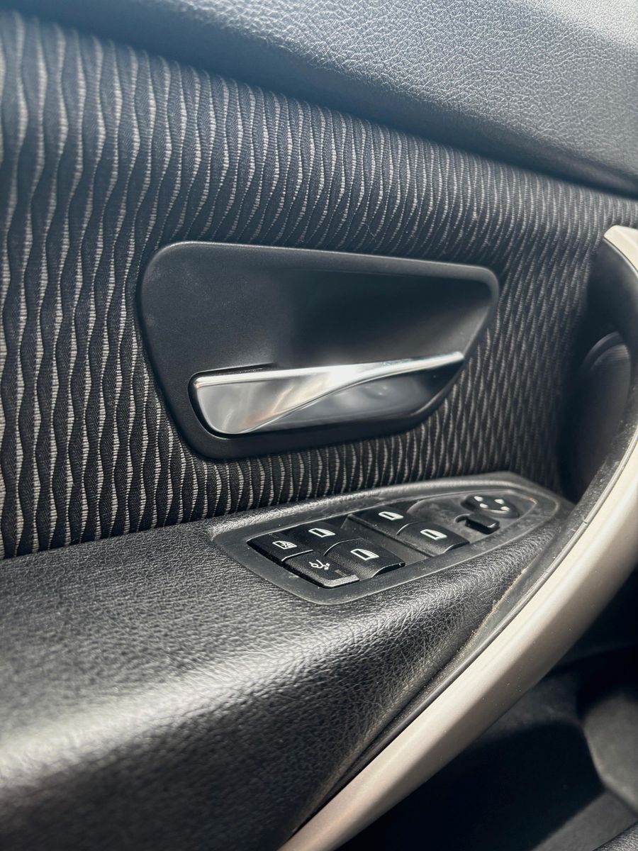 Fahrzeugabbildung BMW 318 Baureihe 3 Gran Turismo 318 d