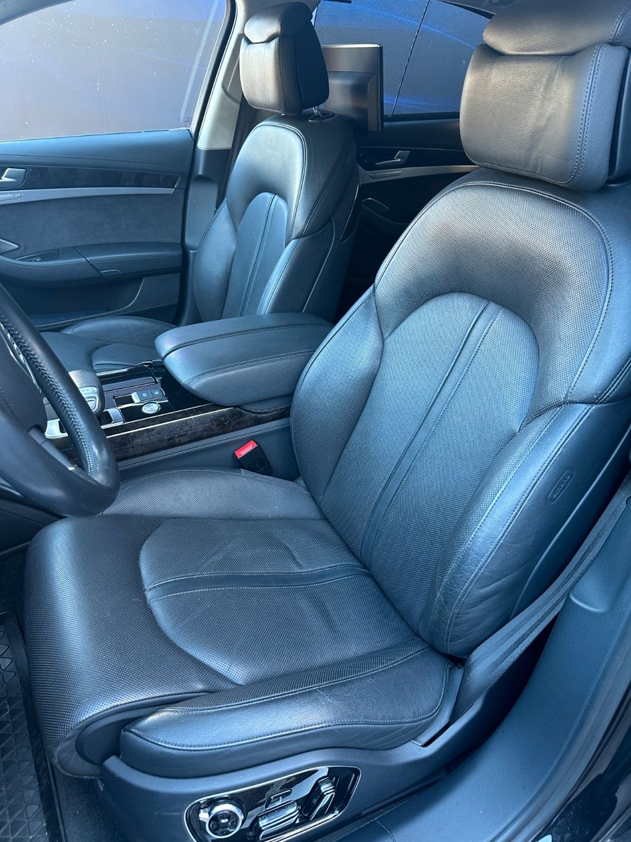 Fahrzeugabbildung Audi A8 3.0 TDI Lang - Fondsitzpaket - NP 142.000€