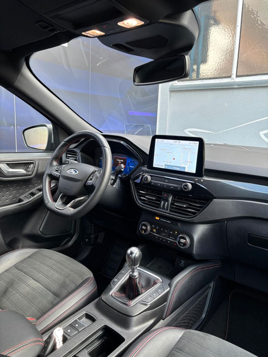 Fahrzeugabbildung Ford Kuga Hybrid ST-Line X,AHK abnehmbar,