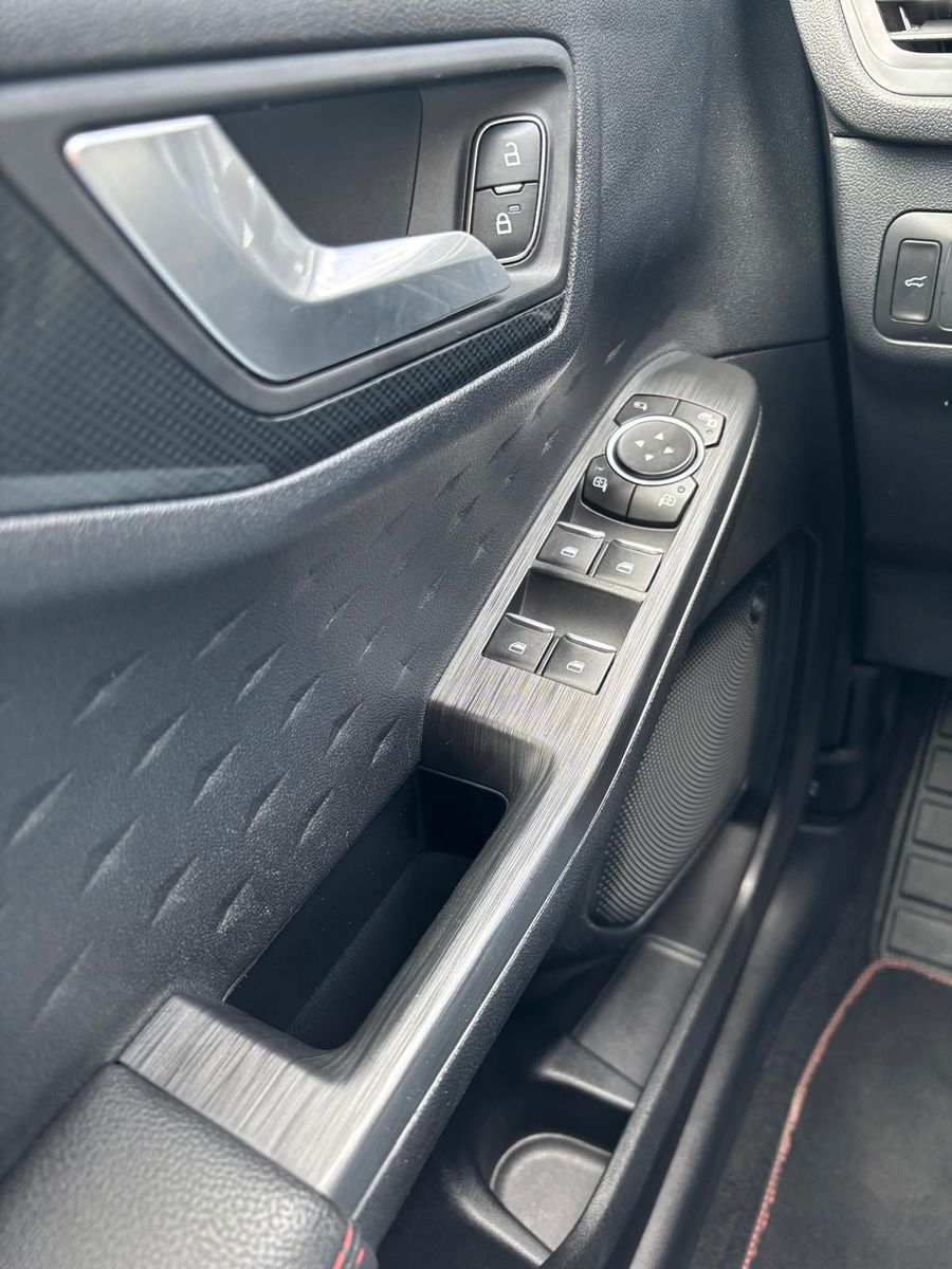 Fahrzeugabbildung Ford Kuga Hybrid ST-Line X,AHK abnehmbar,