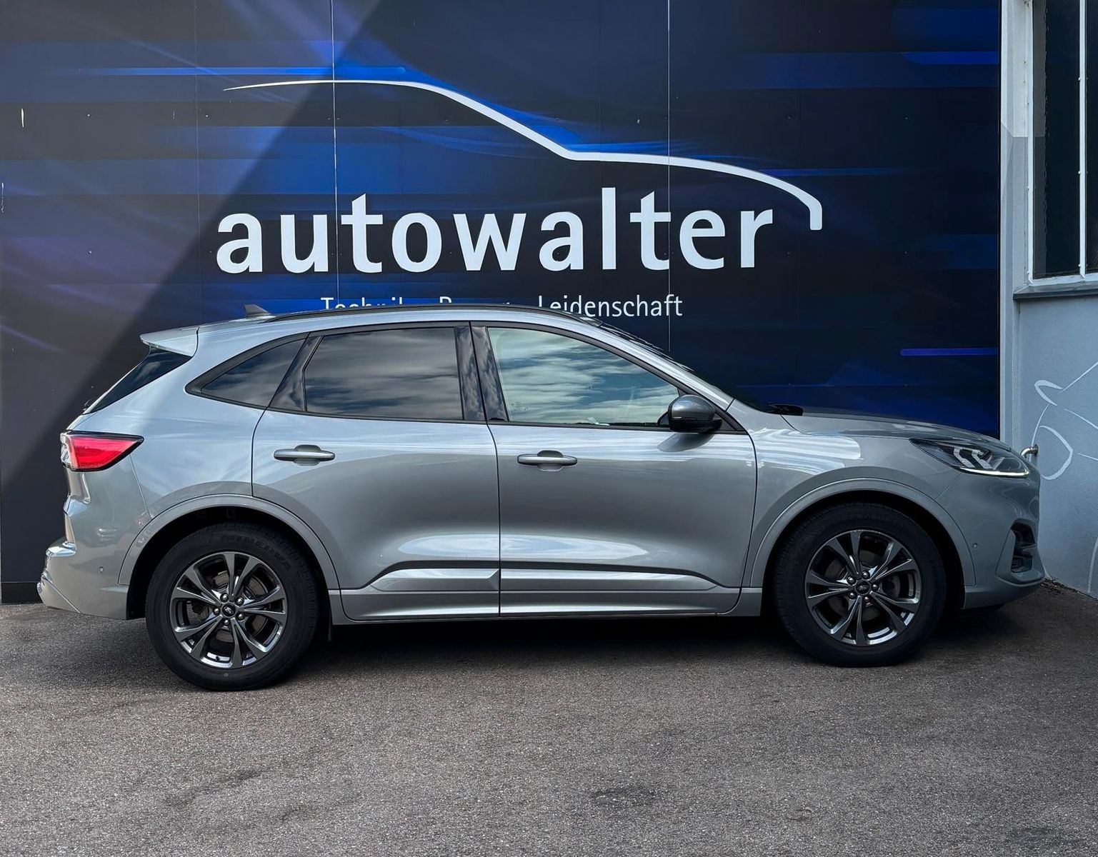 Fahrzeugabbildung Ford Kuga Hybrid ST-Line X,AHK abnehmbar,