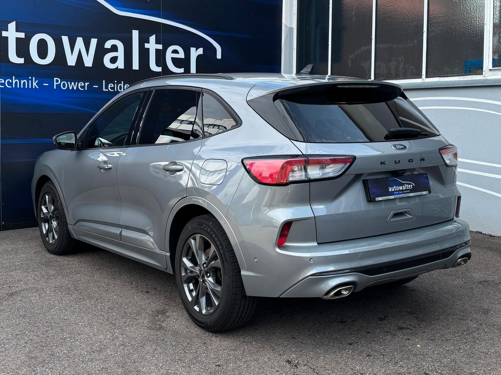Fahrzeugabbildung Ford Kuga Hybrid ST-Line X,AHK abnehmbar,