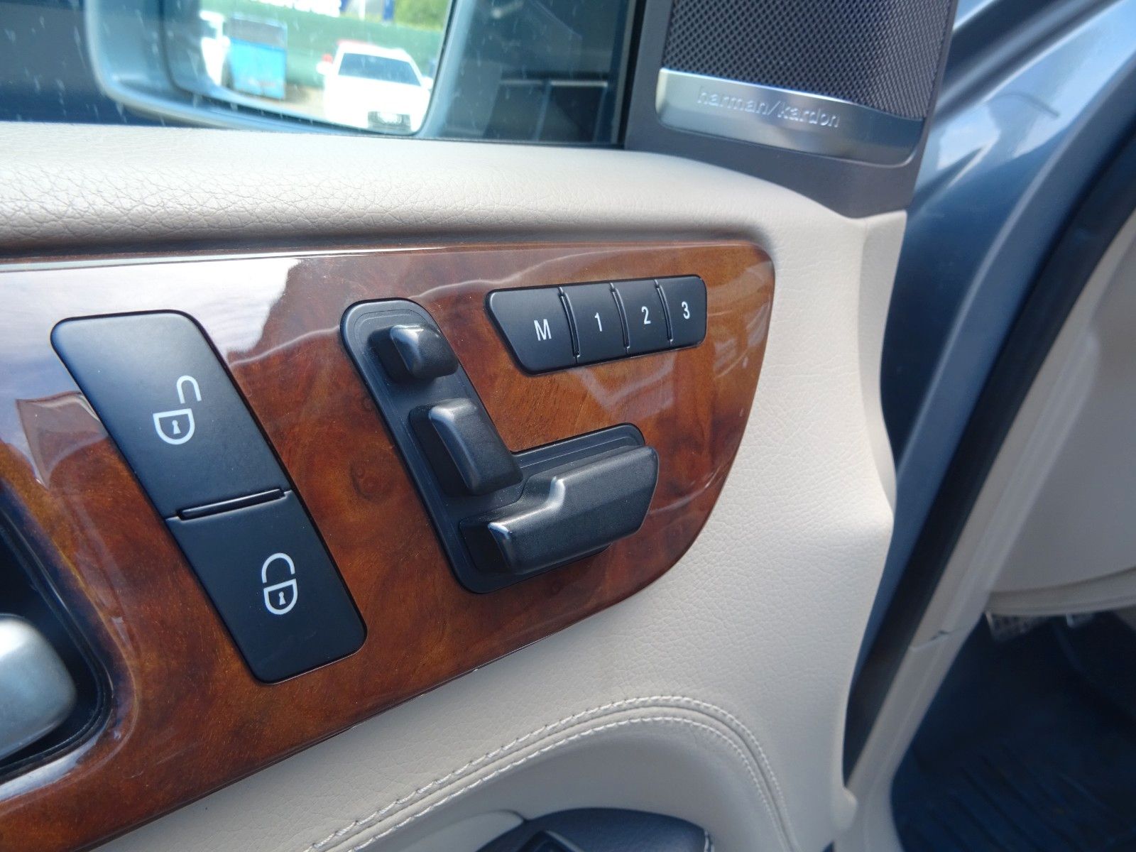 Fahrzeugabbildung Mercedes-Benz ML 63 AMG ML -Klasse ML 63 AMG