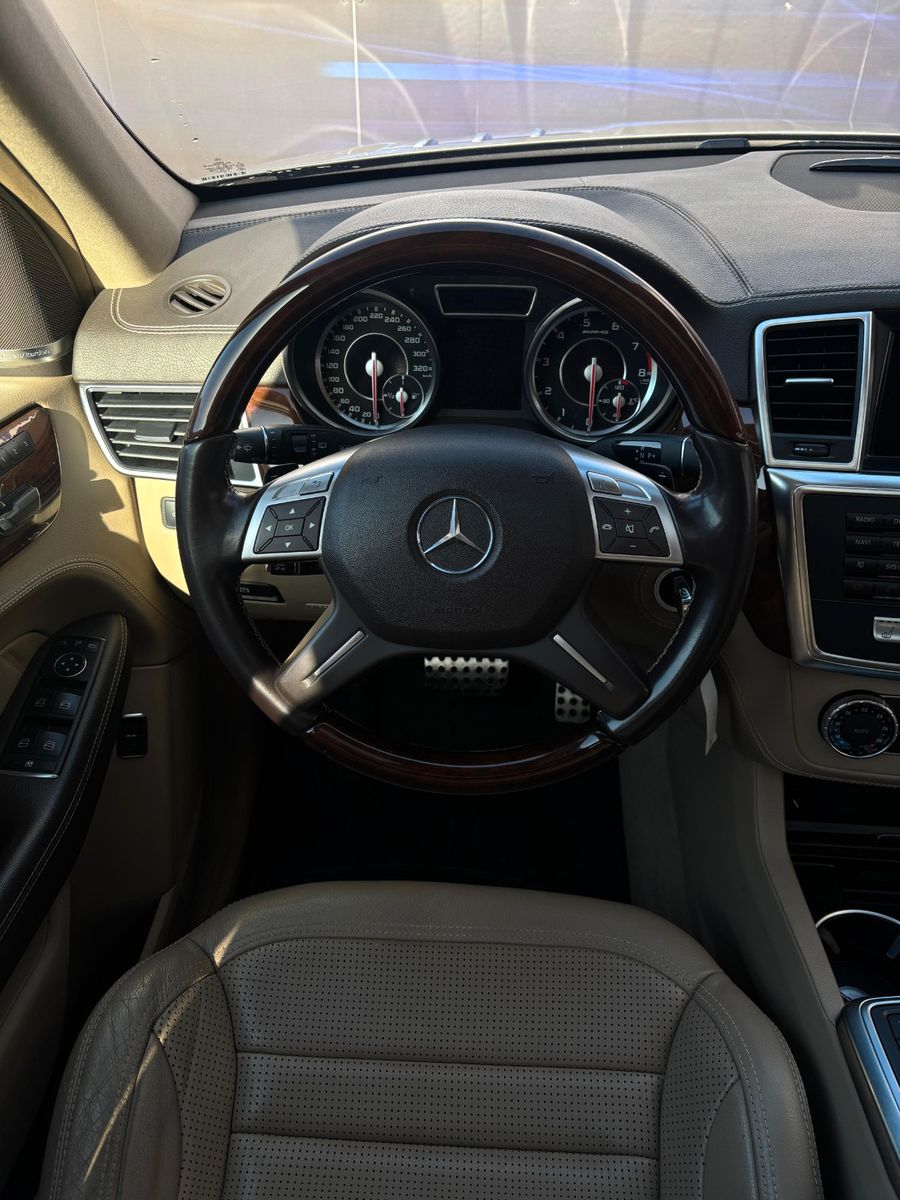 Fahrzeugabbildung Mercedes-Benz ML 63 AMG