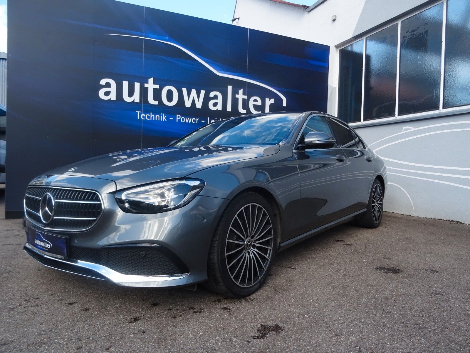 Fahrzeugabbildung Mercedes-Benz E 220 E -Klasse Lim. E 220 d