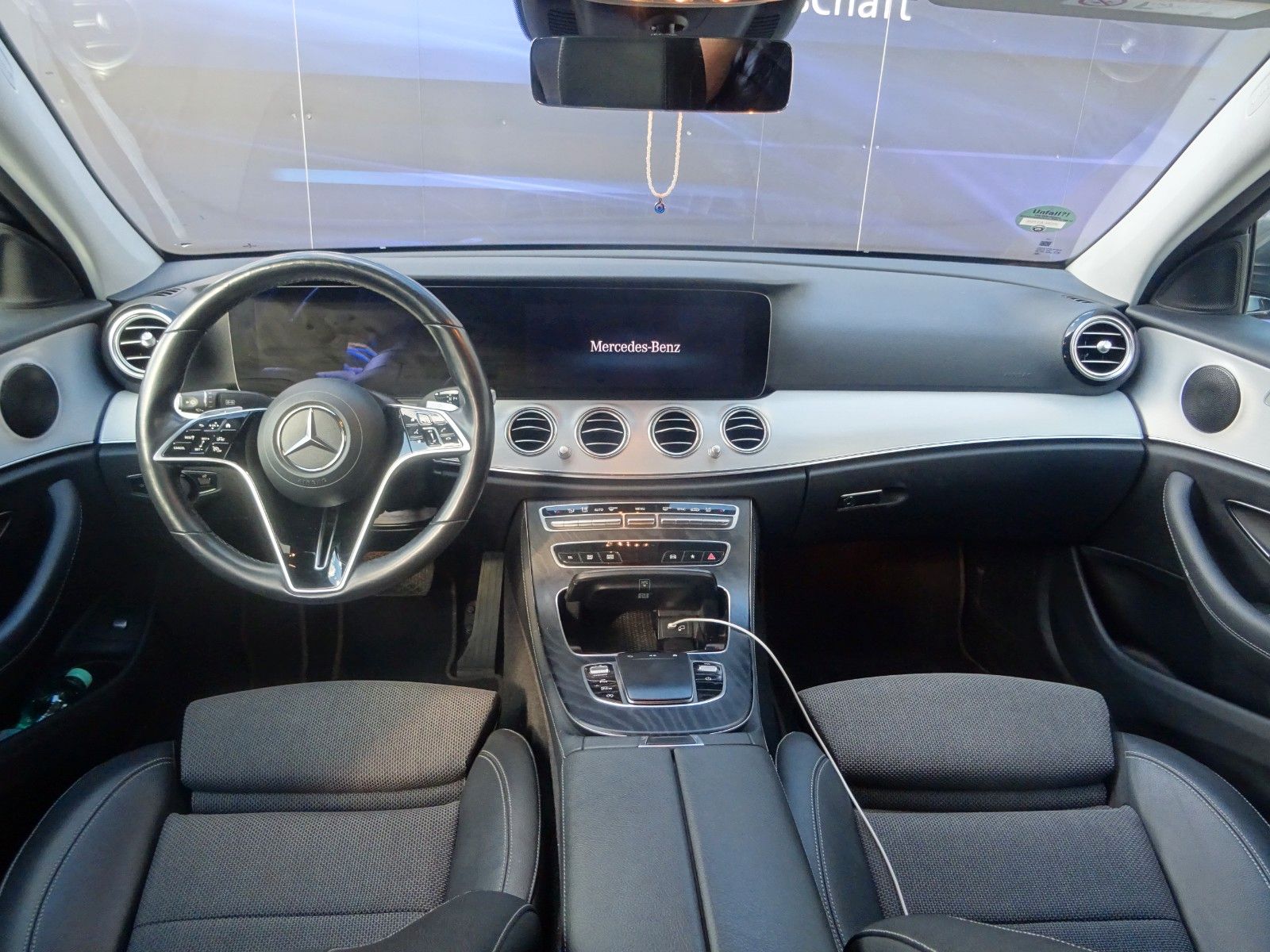 Fahrzeugabbildung Mercedes-Benz E 220 E -Klasse Lim. E 220 d