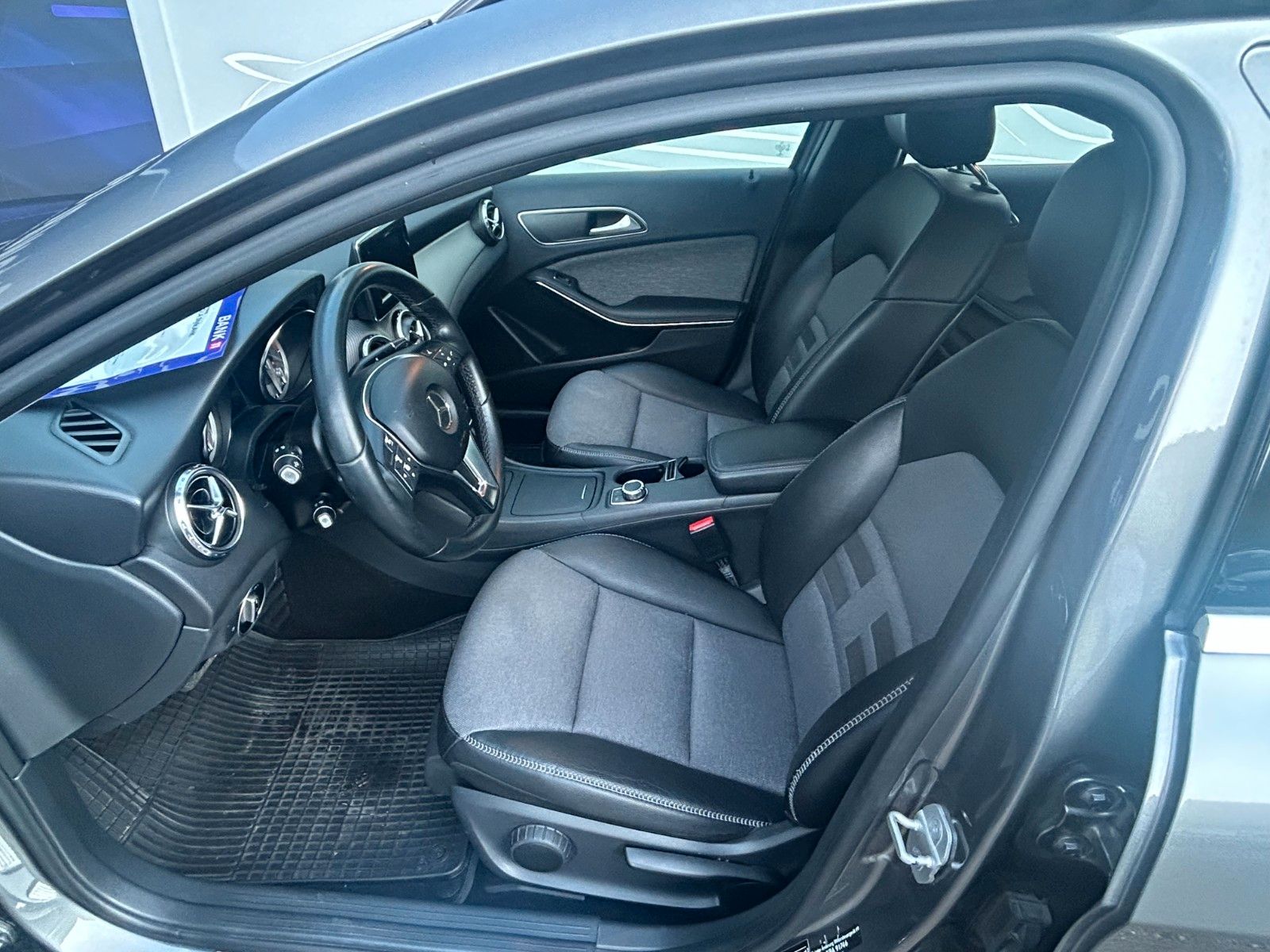 Fahrzeugabbildung Mercedes-Benz GLA 200 GLA  Style,AHK abnehmbar