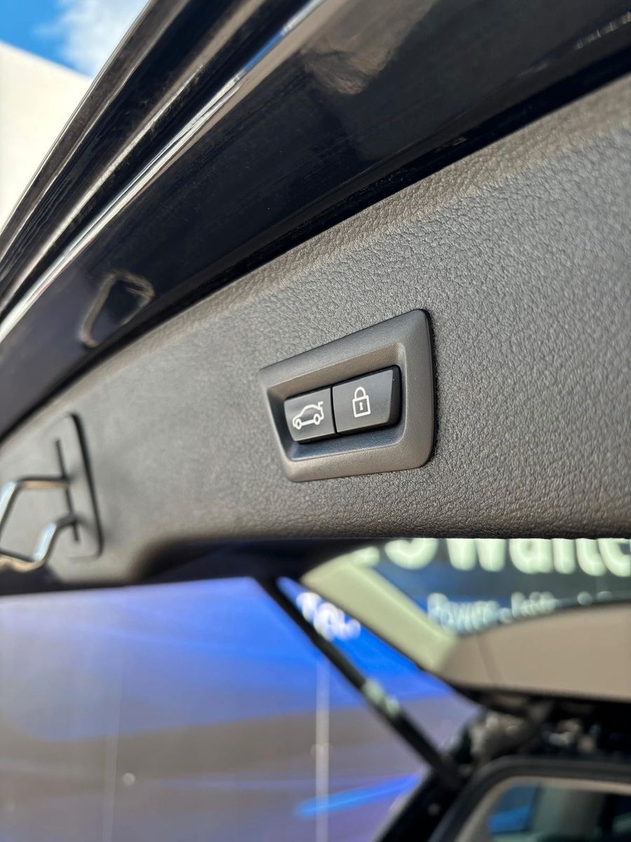Fahrzeugabbildung BMW X3 Baureihe X3 xDrive 20 d xLine