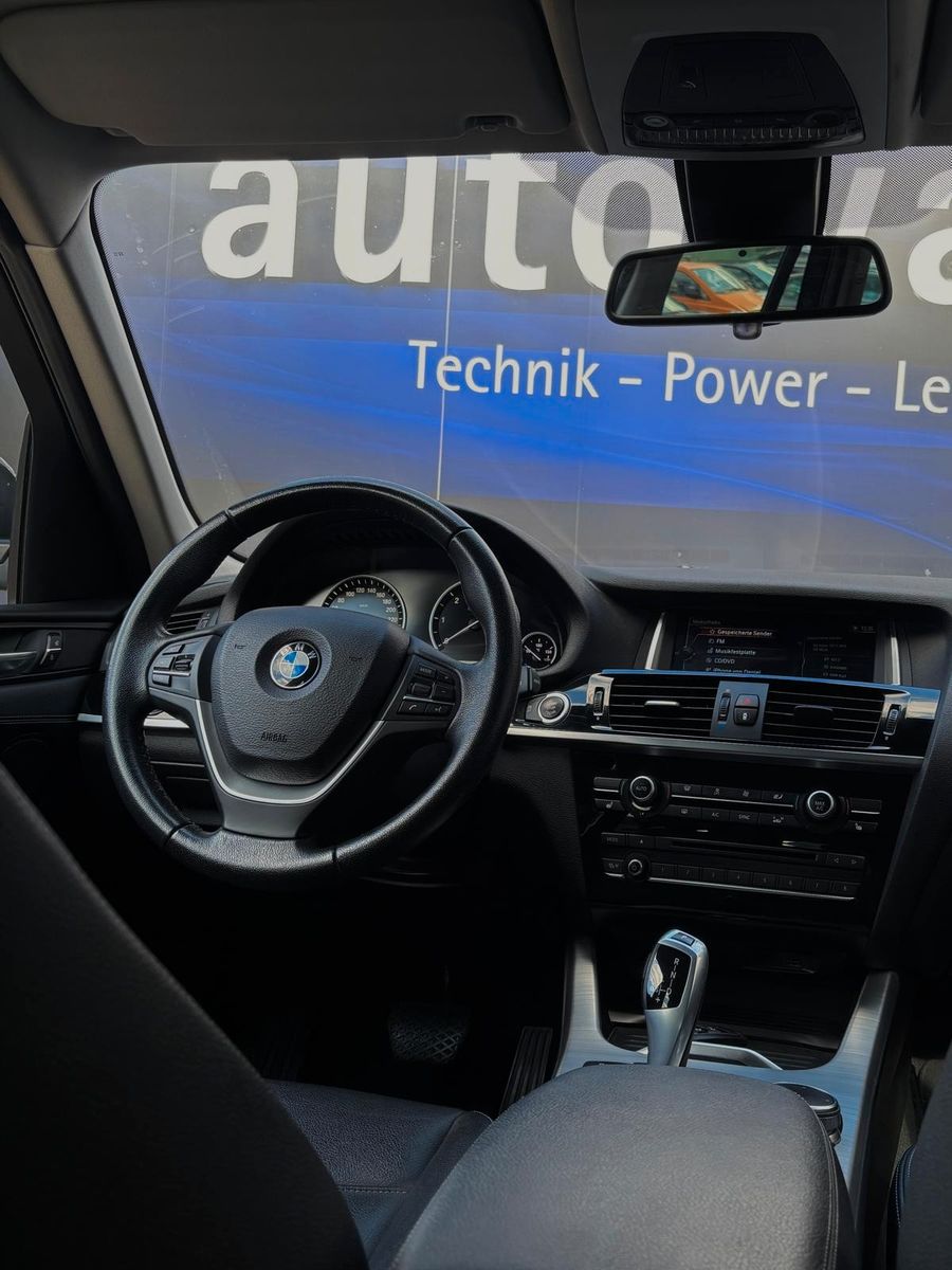 Fahrzeugabbildung BMW X3 Baureihe X3 xDrive 20 d xLine