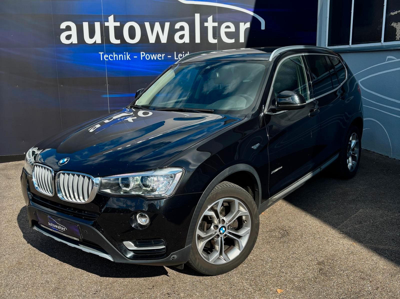 Fahrzeugabbildung BMW X3 Baureihe X3 xDrive 20 d xLine