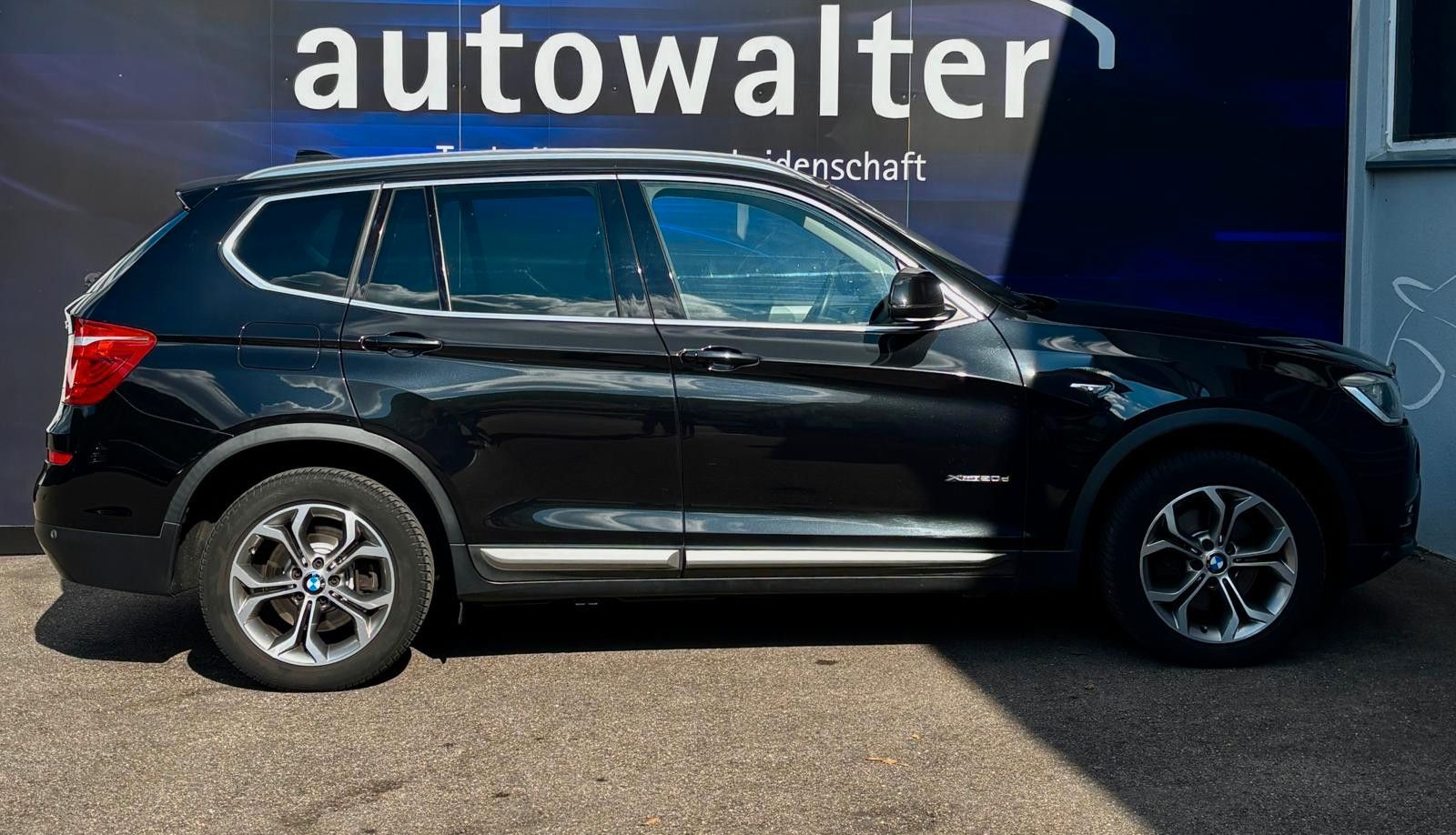 Fahrzeugabbildung BMW X3 Baureihe X3 xDrive 20 d xLine