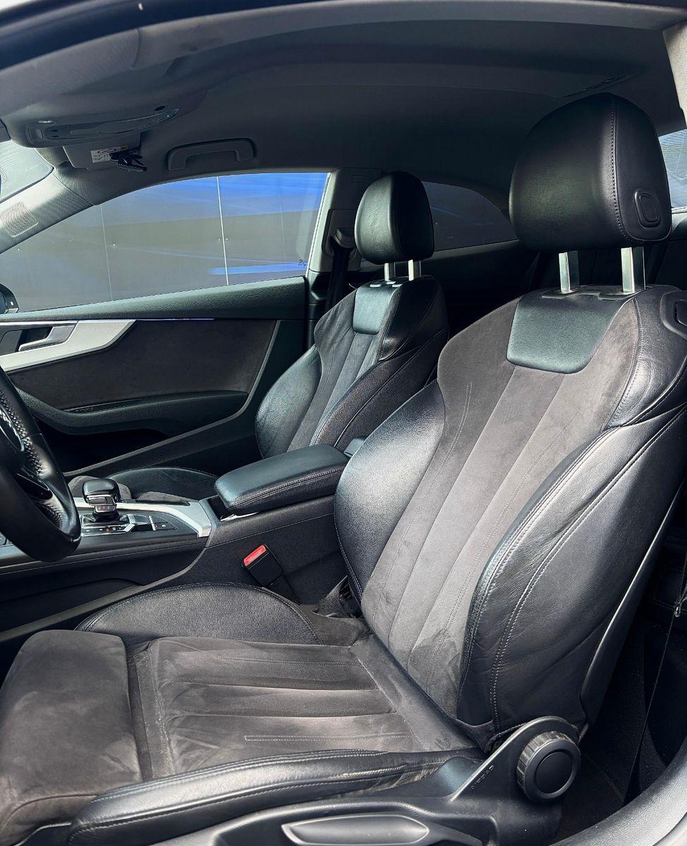 Fahrzeugabbildung Audi A5 Coupe sport  S - Line