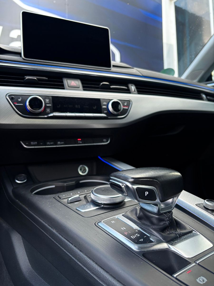 Fahrzeugabbildung Audi A5 Coupe sport  S - Line