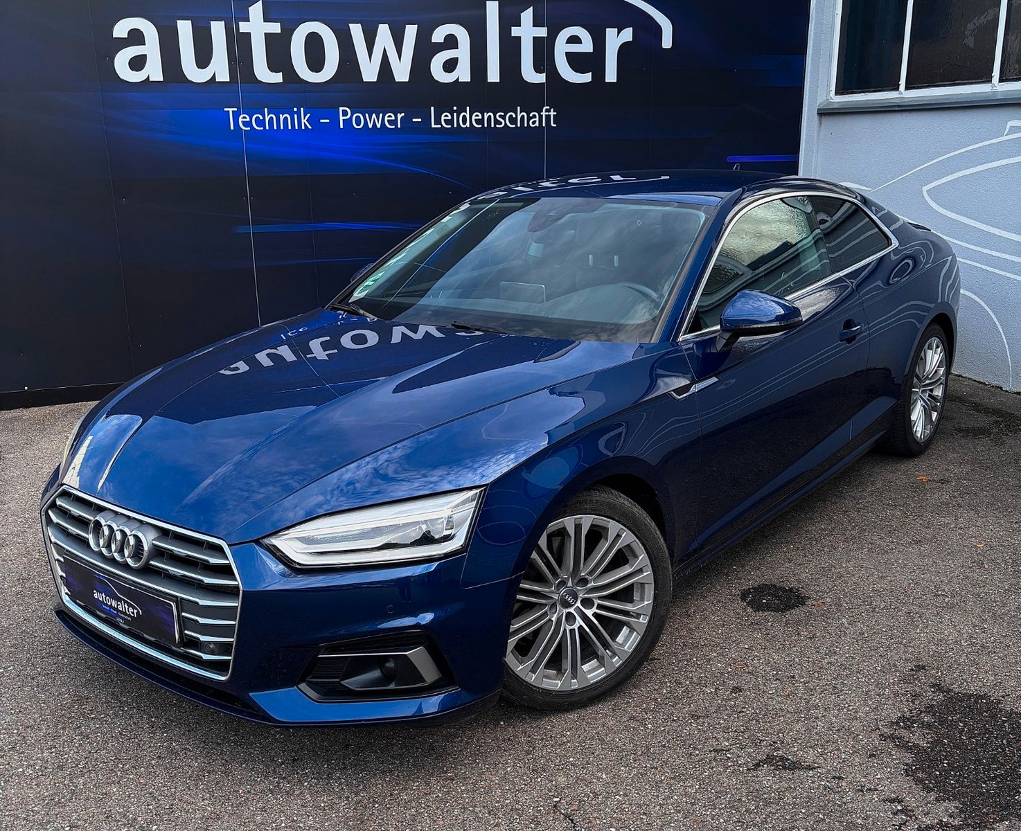 Fahrzeugabbildung Audi A5 Coupe sport  S - Line