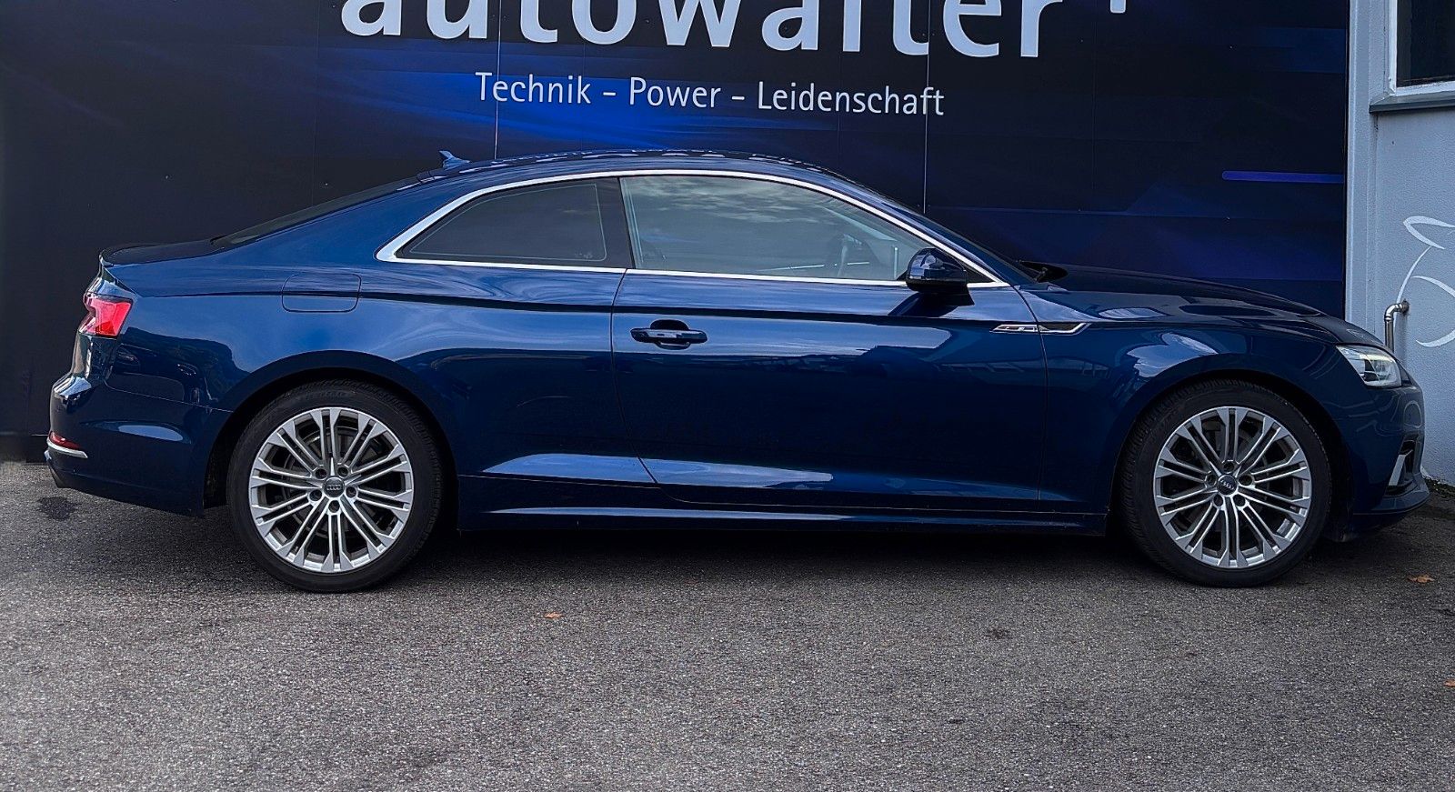 Fahrzeugabbildung Audi A5 Coupe sport  S - Line