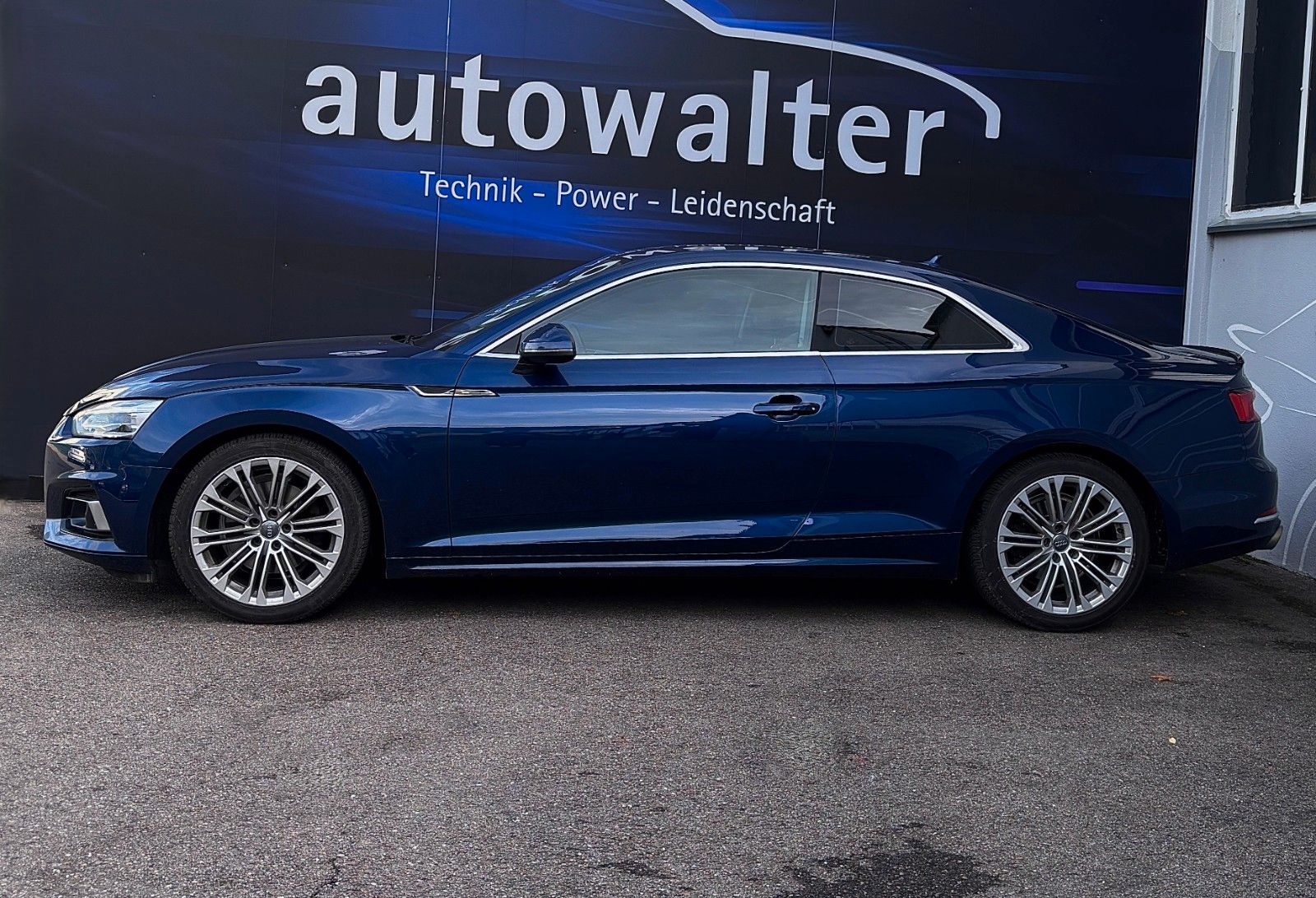 Fahrzeugabbildung Audi A5 Coupe sport  S - Line