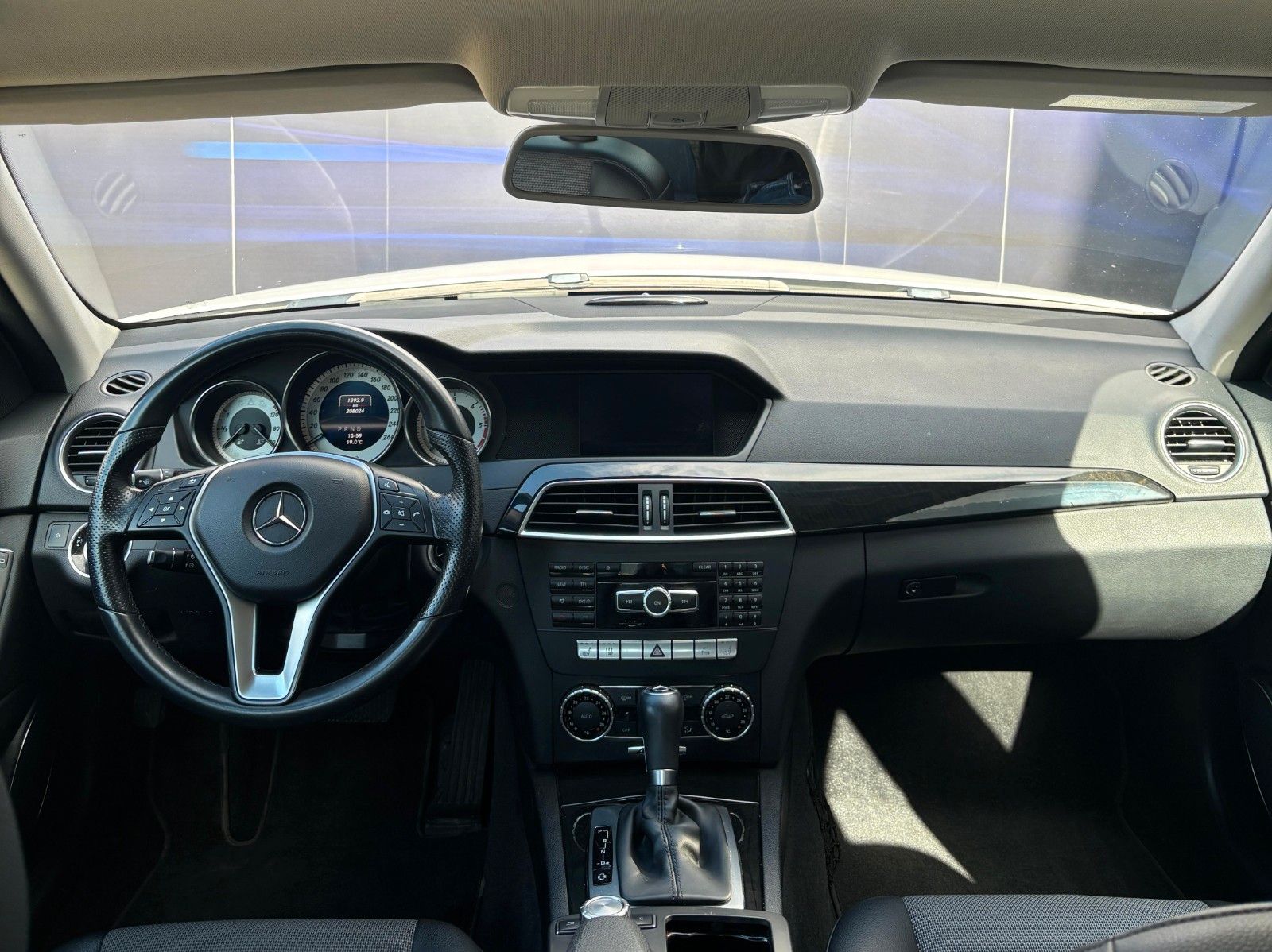Fahrzeugabbildung Mercedes-Benz C 300 Lim. CDI BlueEfficien 4Matic Standheizung