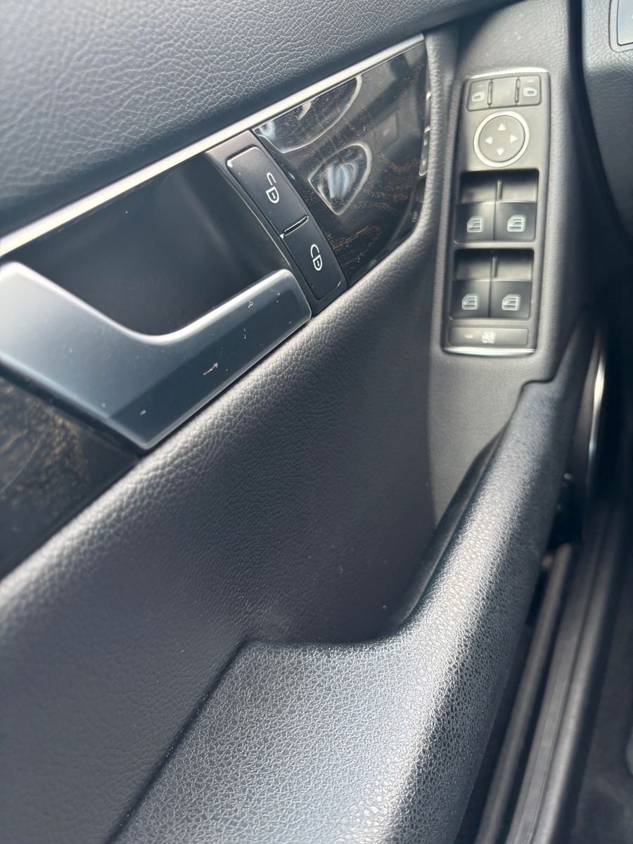 Fahrzeugabbildung Mercedes-Benz C 300 Lim. CDI BlueEfficien 4Matic Standheizung