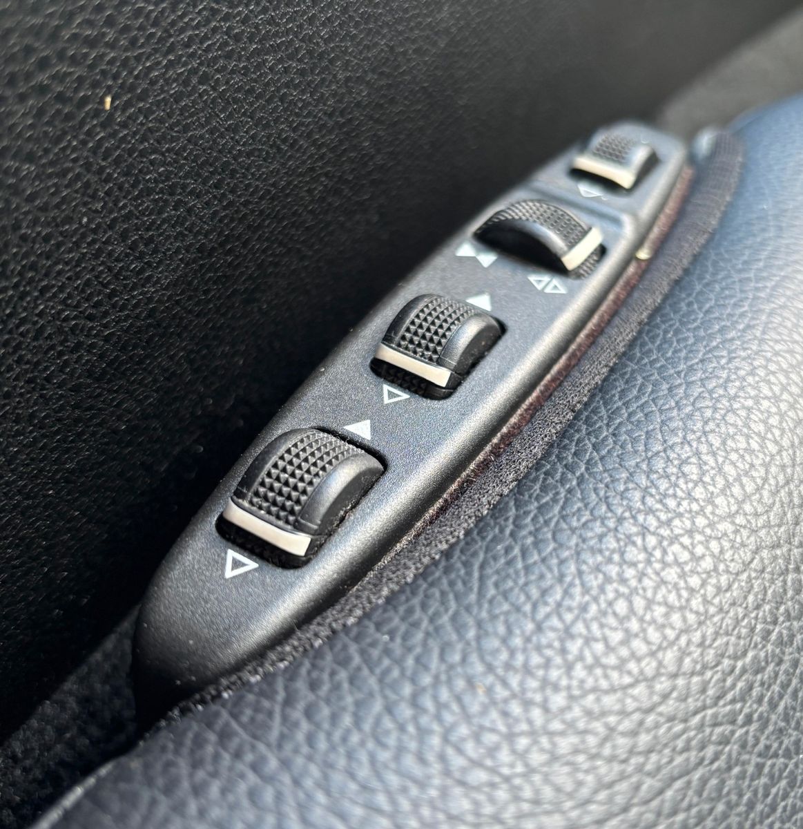 Fahrzeugabbildung Mercedes-Benz C 300 Lim. CDI BlueEfficien 4Matic Standheizung
