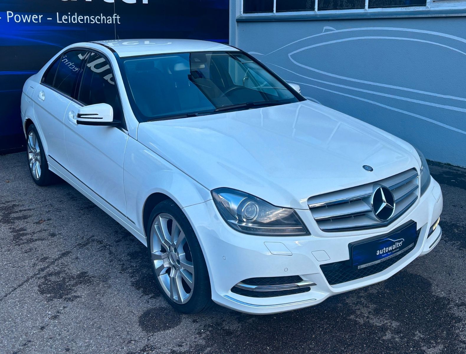 Fahrzeugabbildung Mercedes-Benz C 300 Lim. CDI BlueEfficien 4Matic Standheizung