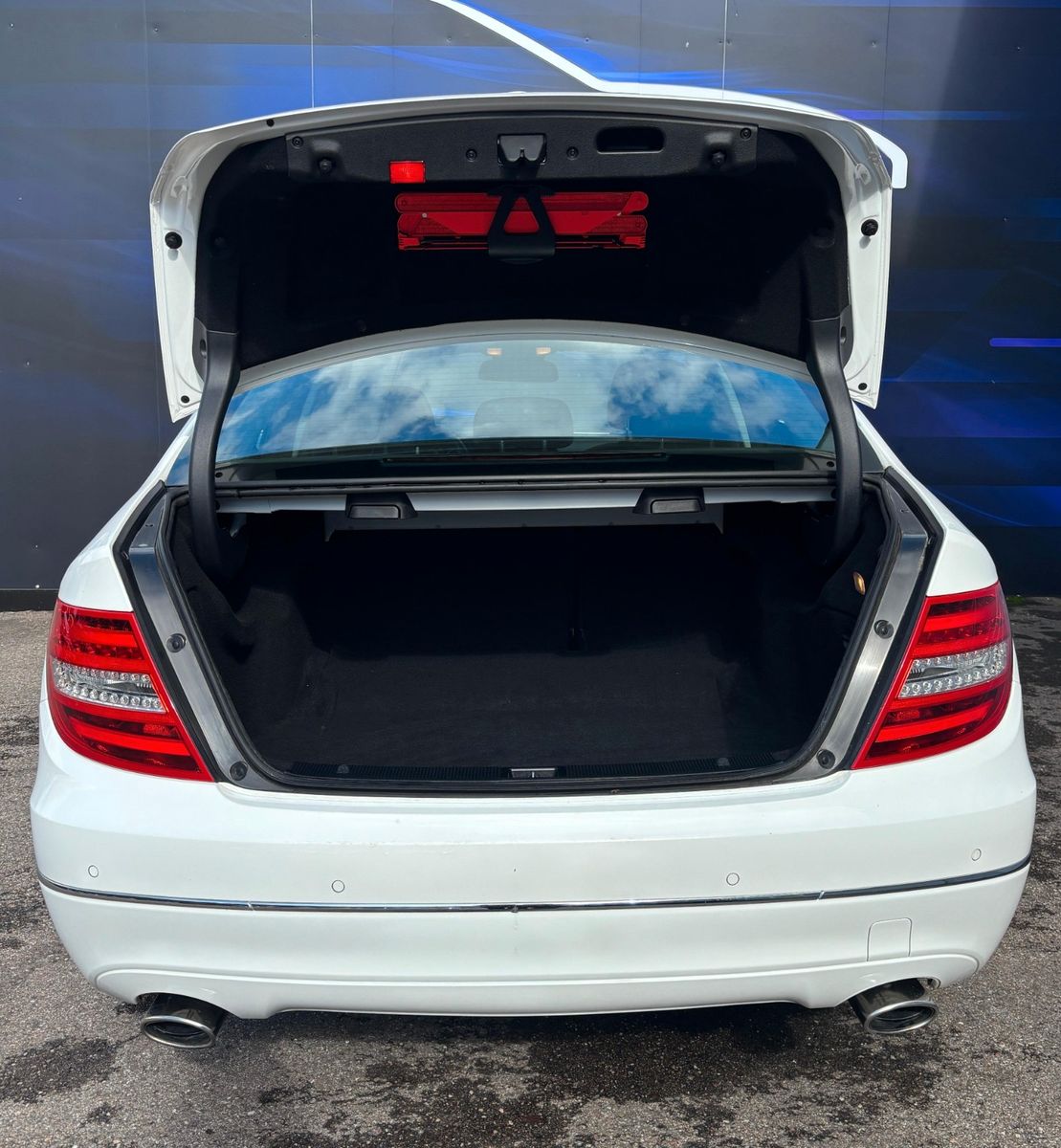 Fahrzeugabbildung Mercedes-Benz C 300 Lim. CDI BlueEfficien 4Matic Standheizung