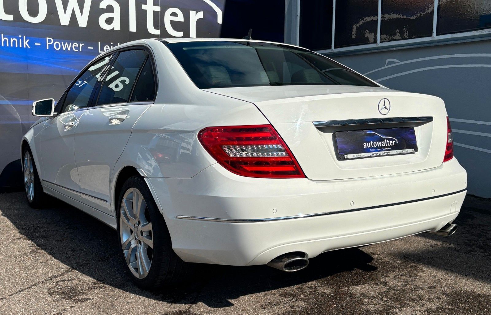 Fahrzeugabbildung Mercedes-Benz C 300 Lim. CDI BlueEfficien 4Matic Standheizung