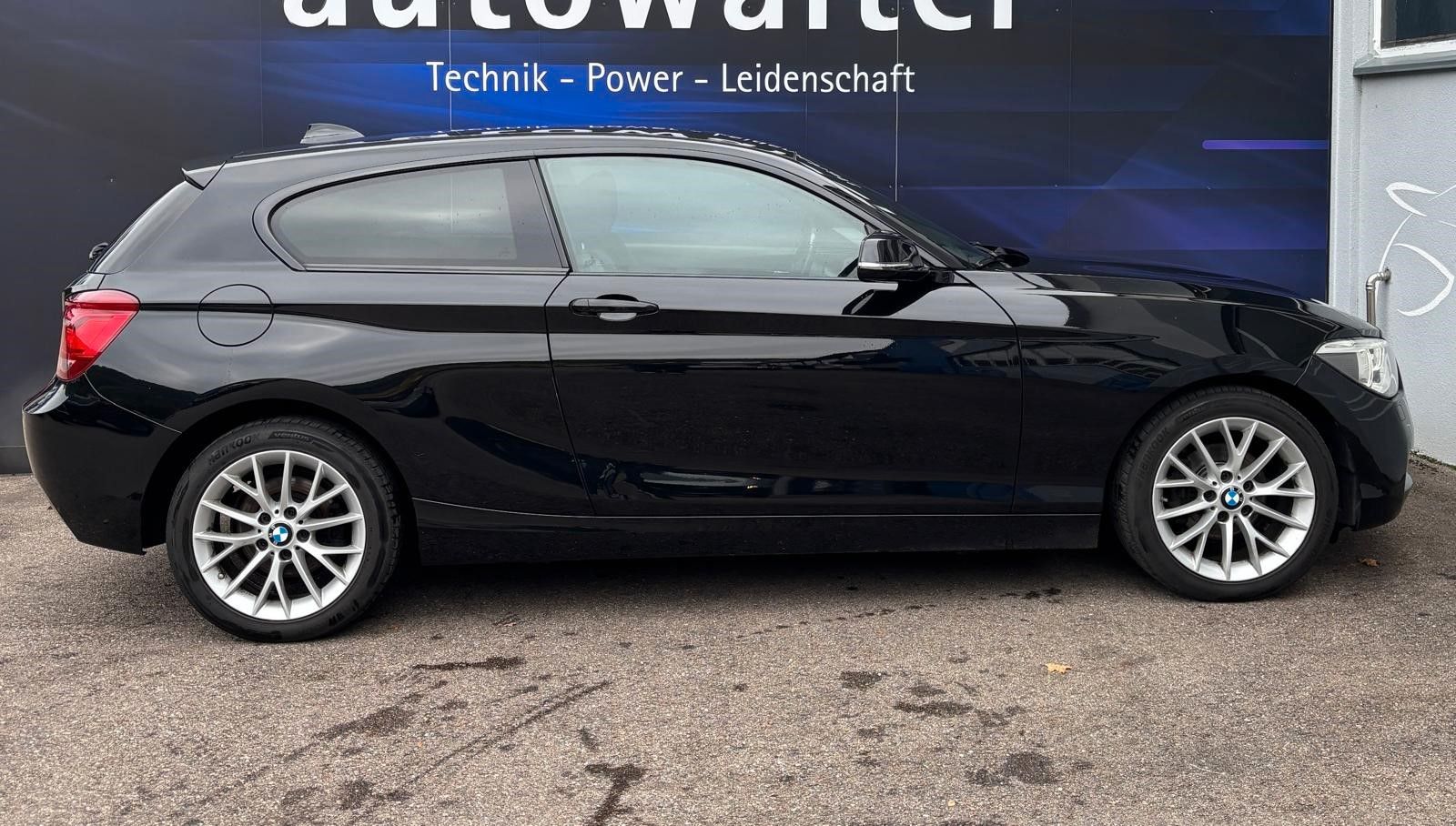Fahrzeugabbildung BMW 116 Baureihe 1 Lim. 3-trg. 116 i