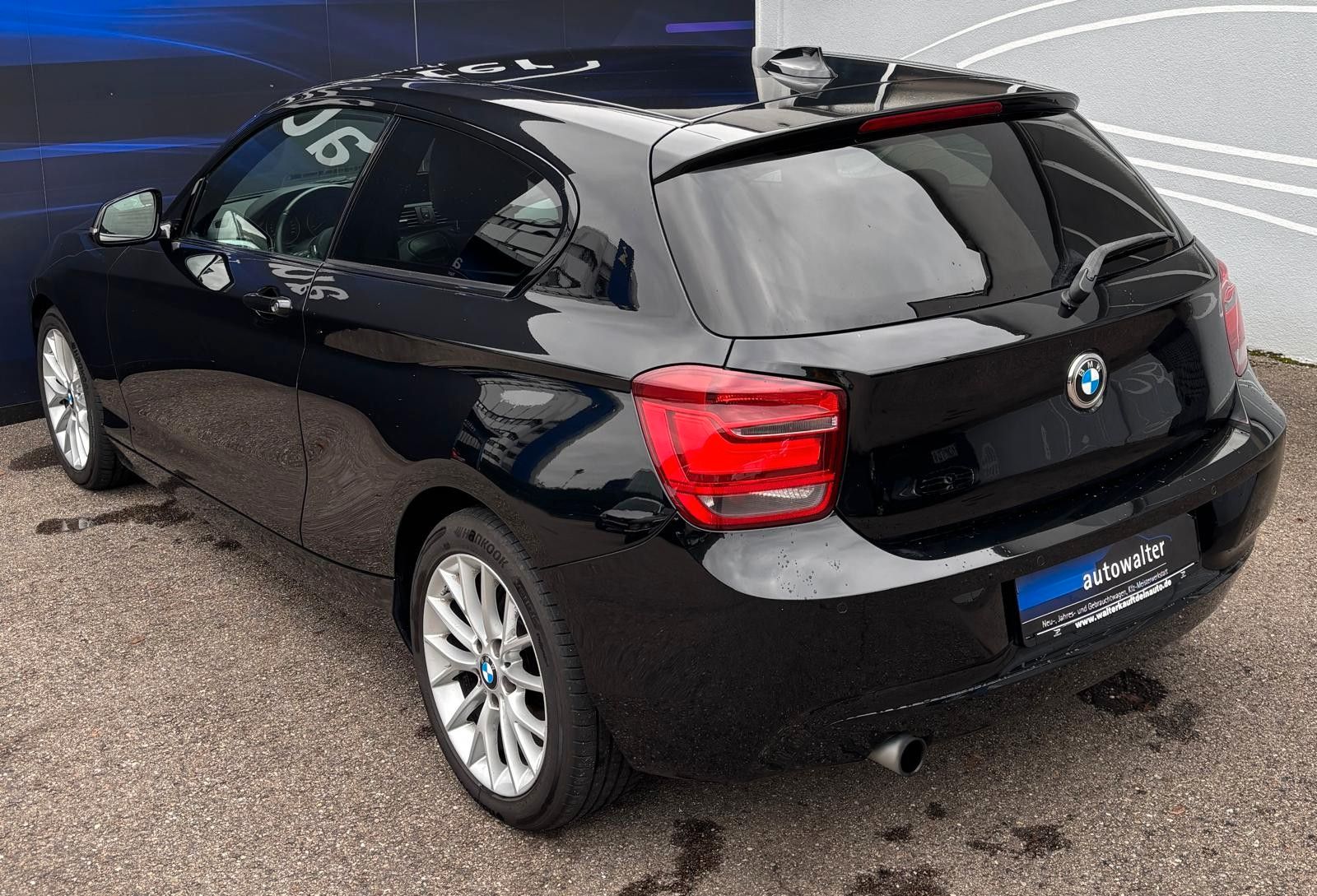 Fahrzeugabbildung BMW 116 Baureihe 1 Lim. 3-trg. 116 i