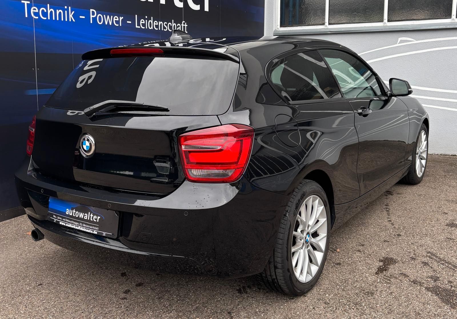 Fahrzeugabbildung BMW 116 Baureihe 1 Lim. 3-trg. 116 i