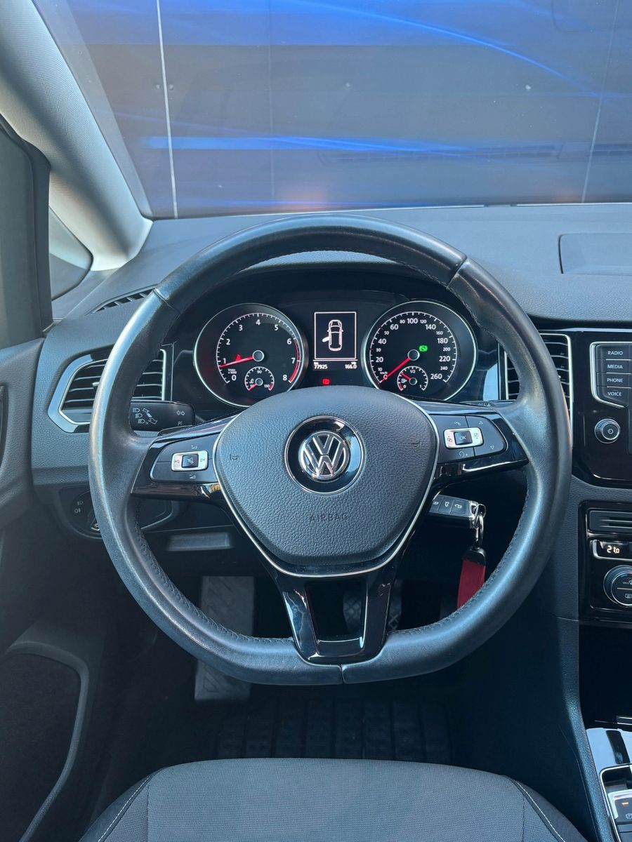 Fahrzeugabbildung Volkswagen Golf Sportsvan VII Highline BMT/Start-Stopp
