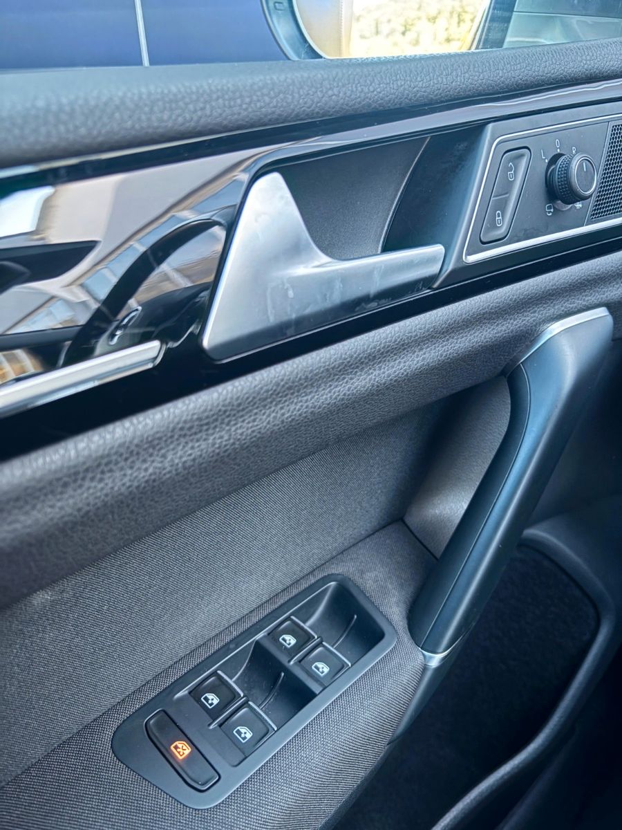 Fahrzeugabbildung Volkswagen Golf Sportsvan VII Highline BMT/Start-Stopp